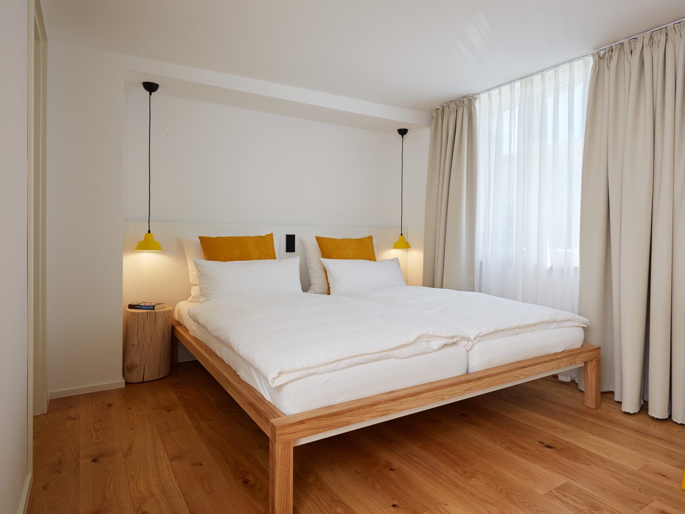 Zum Brunnen 1 Geschäftsreise .jpg