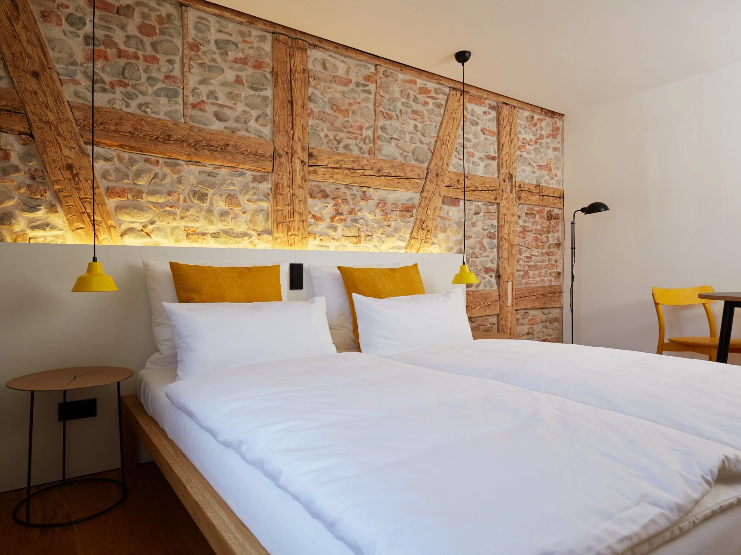 Zum Dorfplatz 2 gemütliches Doppelzimmer.jpg