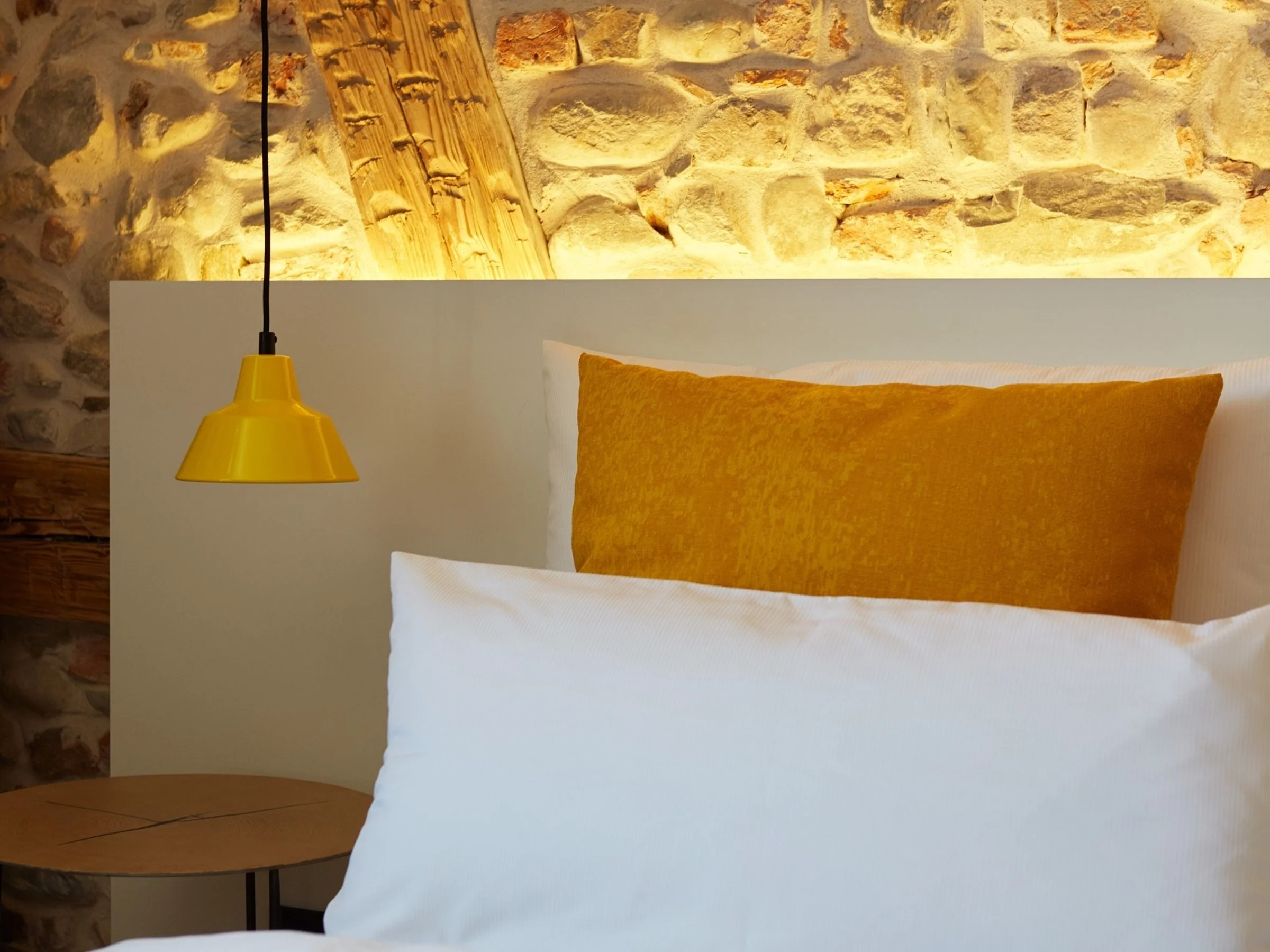 Zum Dorfplatz 5 indirekte Beleuchtung.jpg