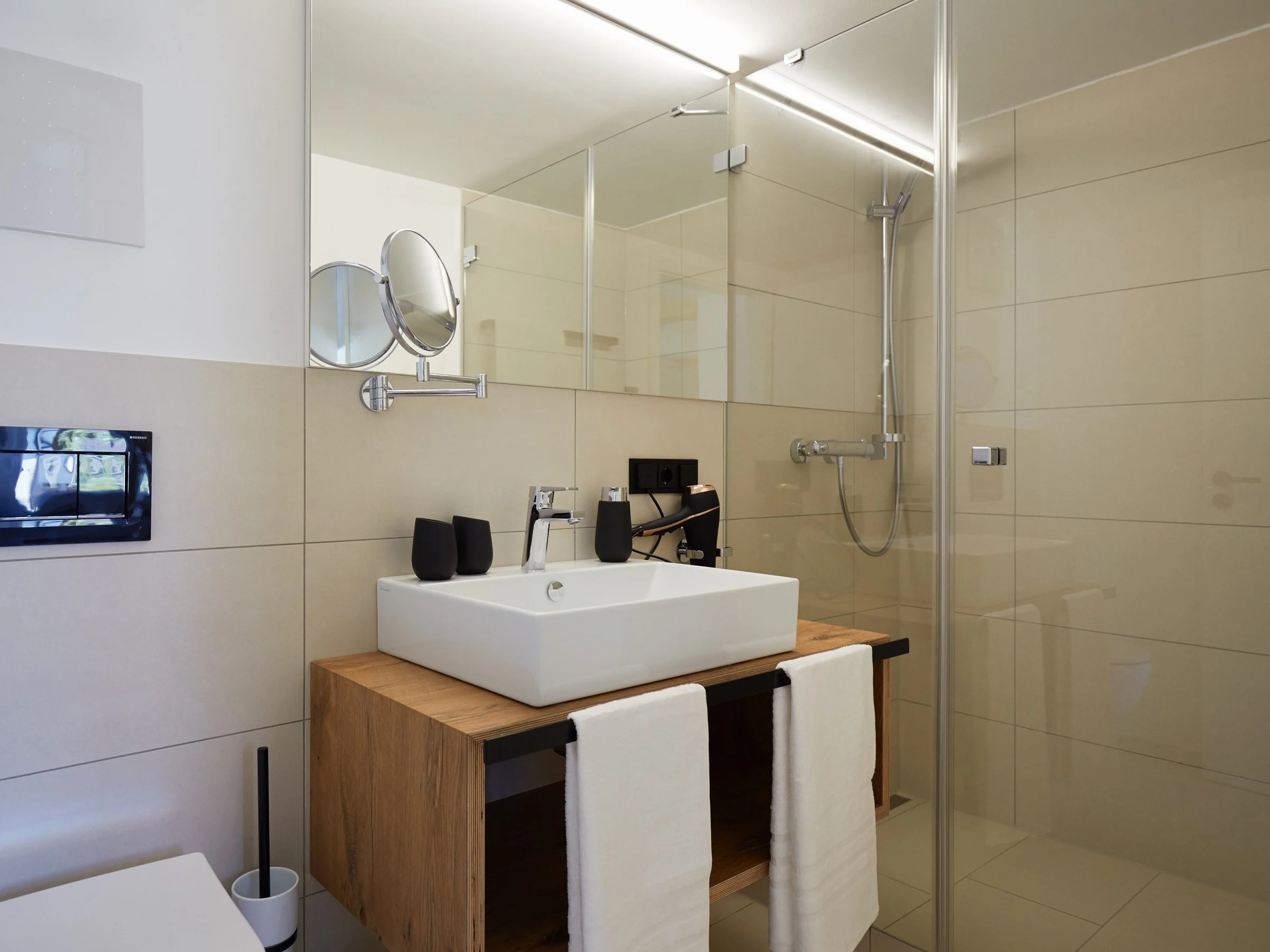 Aachblick 9 modernes Bad.jpg