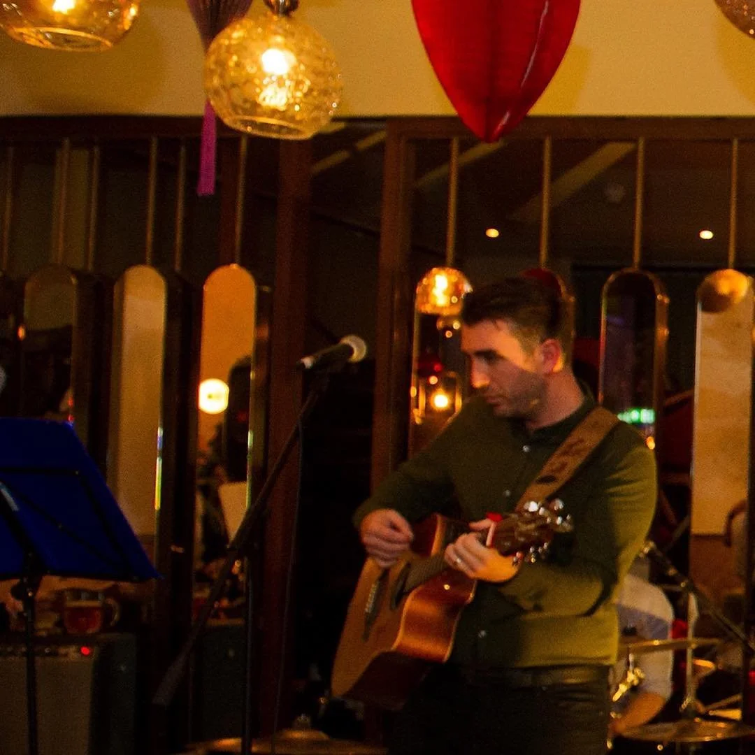 This week on the @functioncentral blog Laura and Dean share their wedding planning do&rsquo;s and don&rsquo;ts, and give us a great review!! Click the link in the @functioncentral bio for the full story.

Photography by @emmadugganphotography 
Cake b