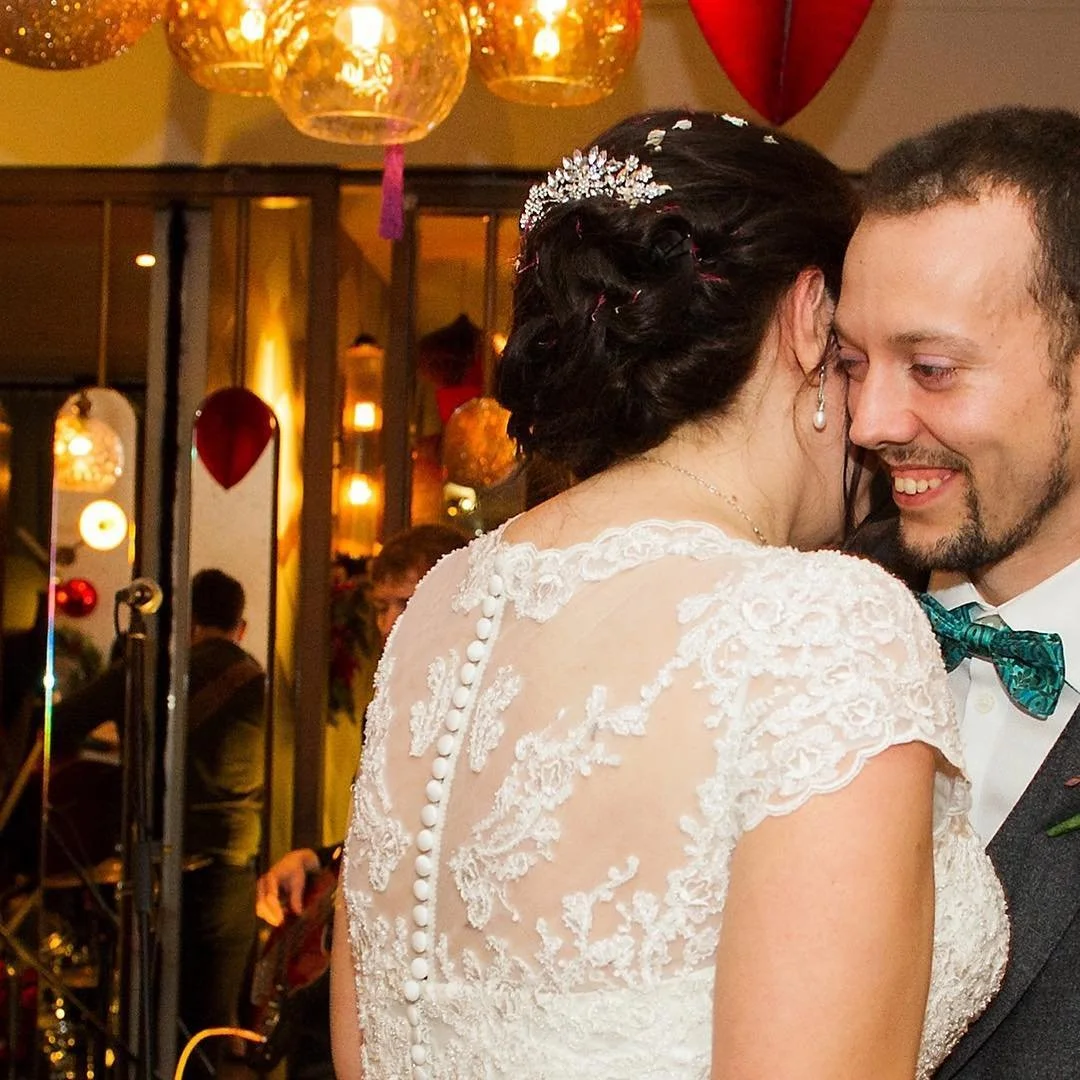 This week on the @functioncentral blog Laura and Dean share their wedding planning do&rsquo;s and don&rsquo;ts, and give us a great review!! Click the link in the @functioncentral bio for the full story.

Photography by @emmadugganphotography 
Cake b