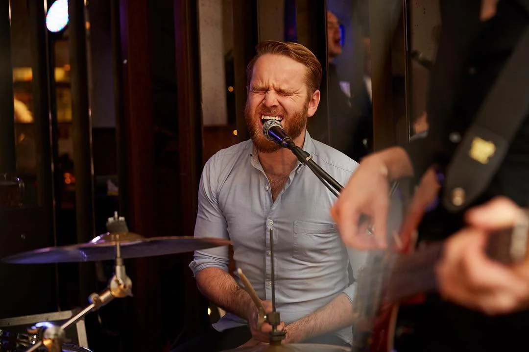 Loving his life 😂🥁🎤 #weddingband #band #liveband #livemusic #music #rock #rockout #indie #indierock #pop #hireaband #theinlaws #singer #drums #drummer #guitarrock #party #dancing #disco #dancefloor #entertainment #wedding #weddingplanning