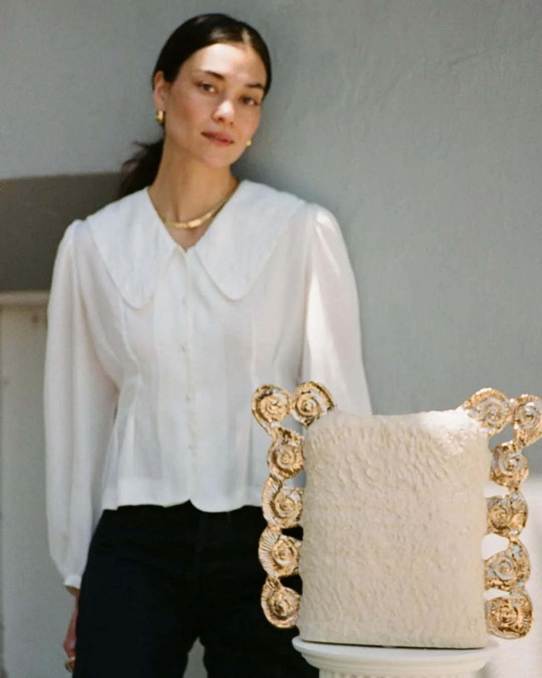 Meet Sierra Kanistanaux &bull; 

A self taught ceramic artist based in San Francisco.

Each piece she creates tells a unique story that contributes to a larger narrative, evoking nature, mythology, ritual and eternal symbols that transcend time and c