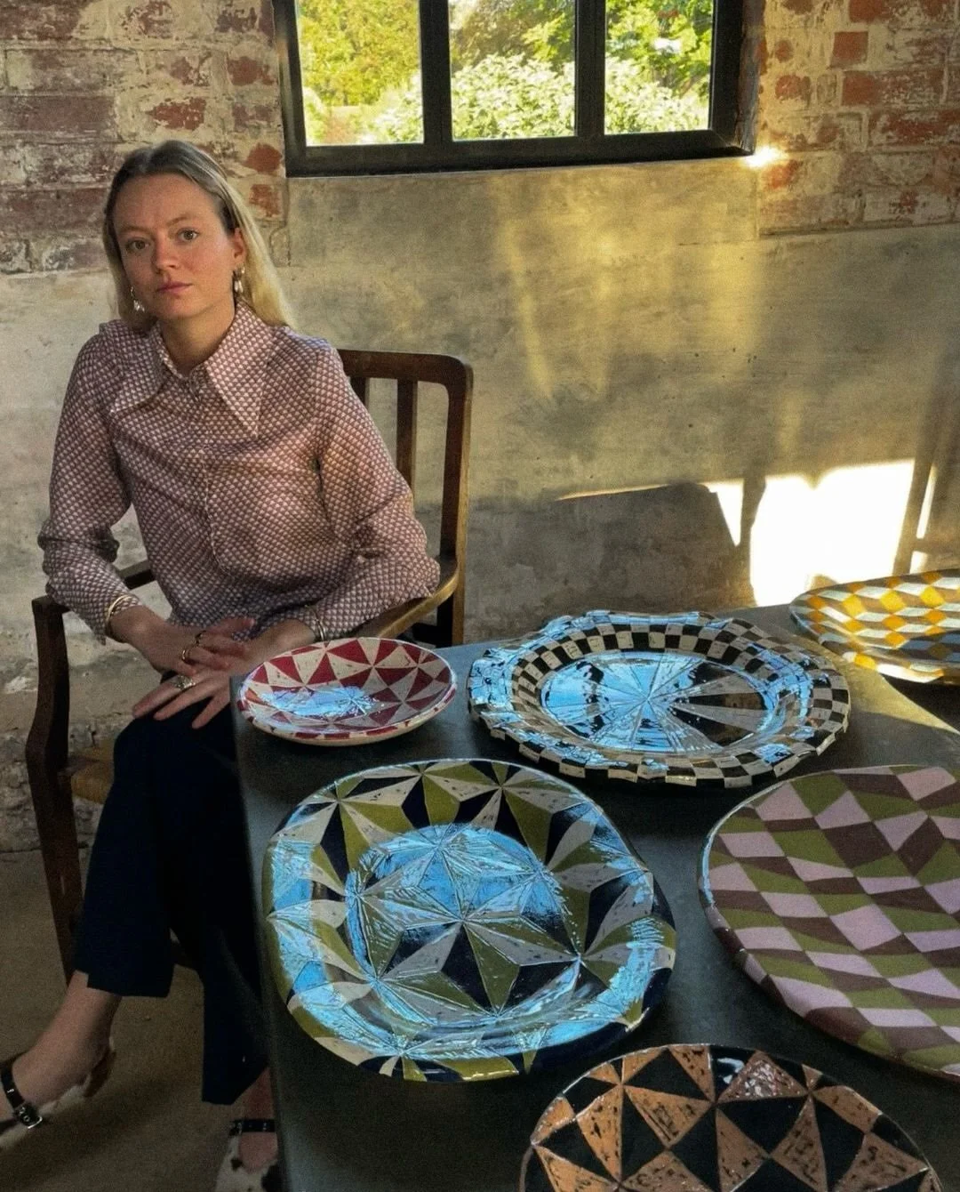 Introducing Hannah Watts &bull; 

A multidisciplinary artist based in London. Her inspiration largely derives from the tropics; namely the African landscape, both natural and architectural as well as from the craft originating there, particularly the