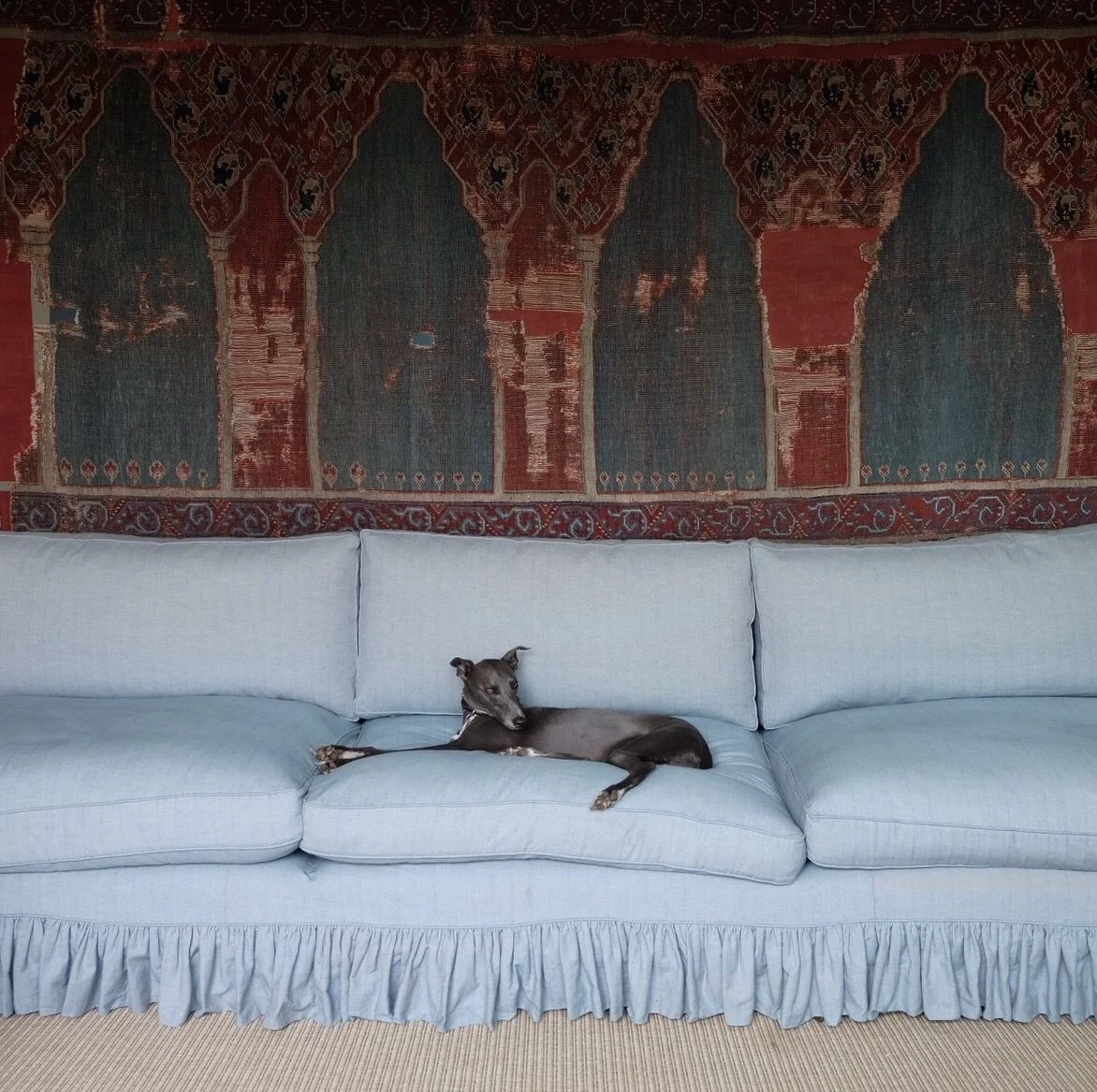 Winding down for the weekend&hellip;

Image credit: @soanebritain via Pinterest 

#interiorinspiration #furnitredesign #art #contemporaryart #mahgallery