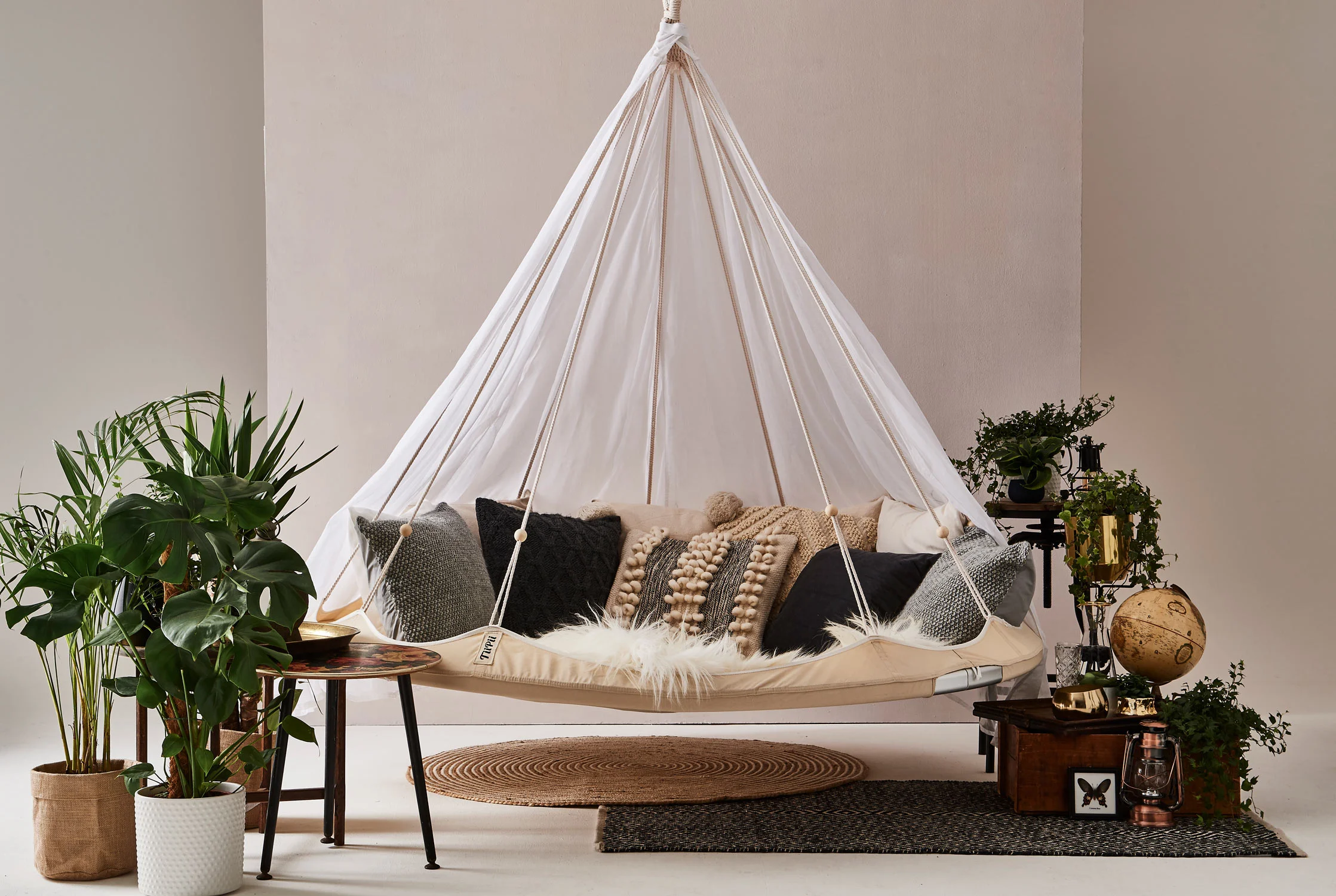 1.5m-Nomad-TiiPii-Bed_Styled_With-Net-£319.00.jpg