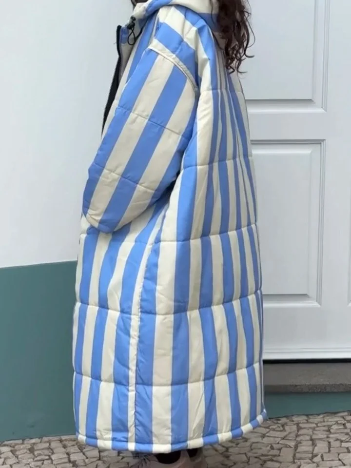 Your new outdoor BFF - The Sitting Suit. And yes the team may have decided that these will be our new autumn uniform&hellip; 

Water-repellent, windproof, cosy, stylish.
Perfect for seaside chills, terrace hangs, campfire nights or just that popping 