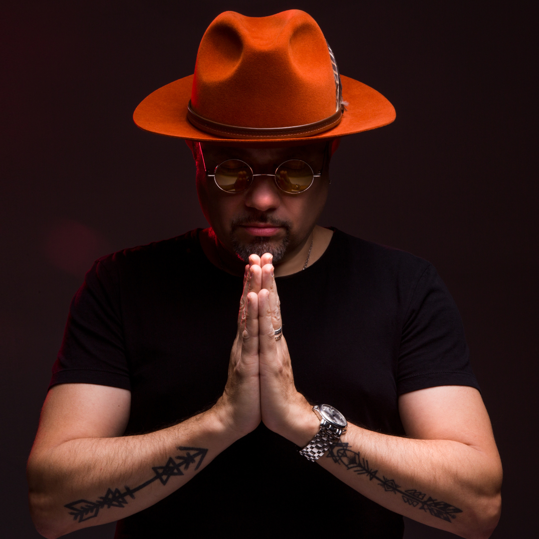 LOUIE VEGA