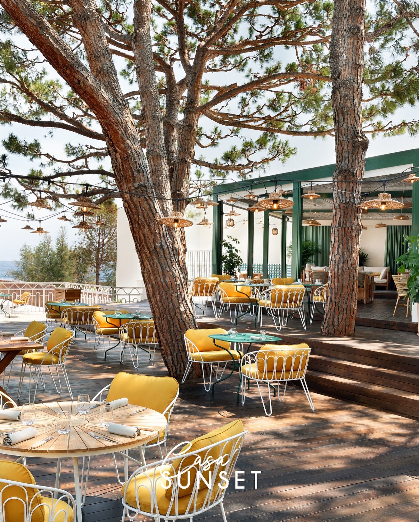 🌳☀️ Casa SUNSET is calling&hellip;
A festive Mexican restaurant serving up bold flavours, curated cocktails, and vibrant energy.
Stay for the DJ line-up that kicks off after midnight and keeps the rhythm going until late. Located poolside at Le M&ea