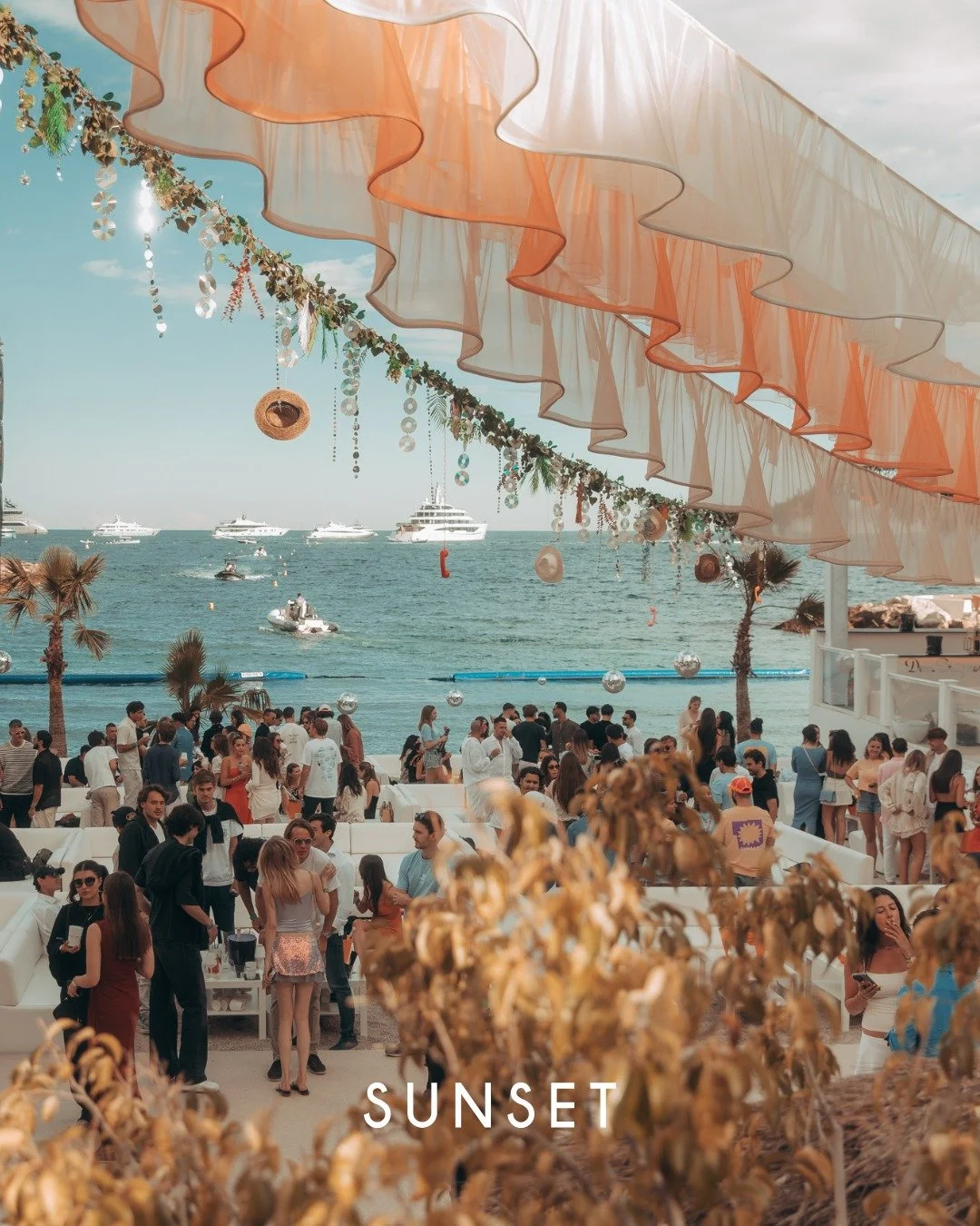 Golden hour. Golden vibes.

Where else would you rather be?

#sunsetmonaco #SunsetVibes #dolcevita #thegoodlife #lifestyle #monaco #seeyouatsunset #sunsetattitude