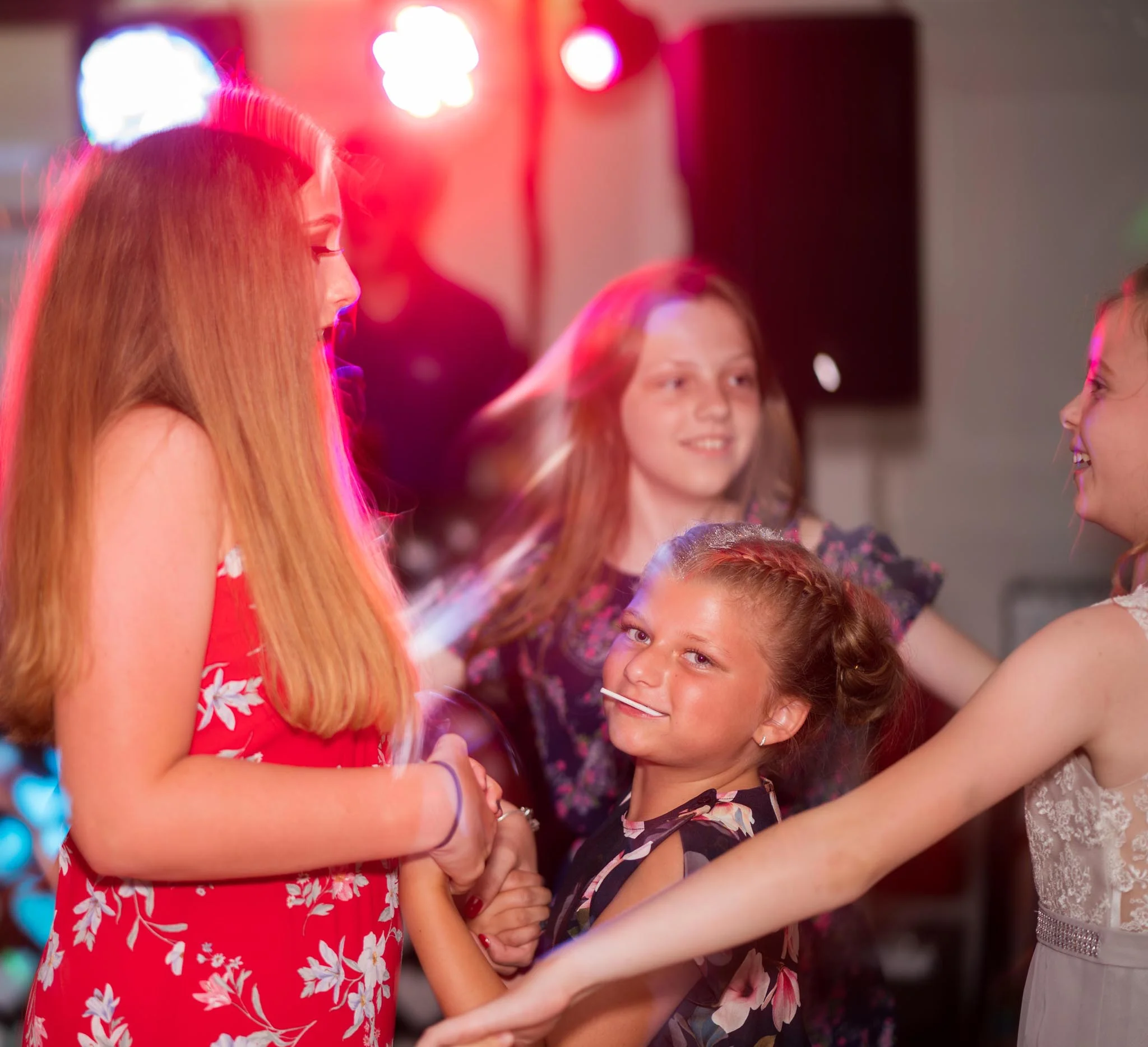 977-Night-Reception-Luke-Yasmin-The-Rayleigh-Club-Wedding-Photography.jpg