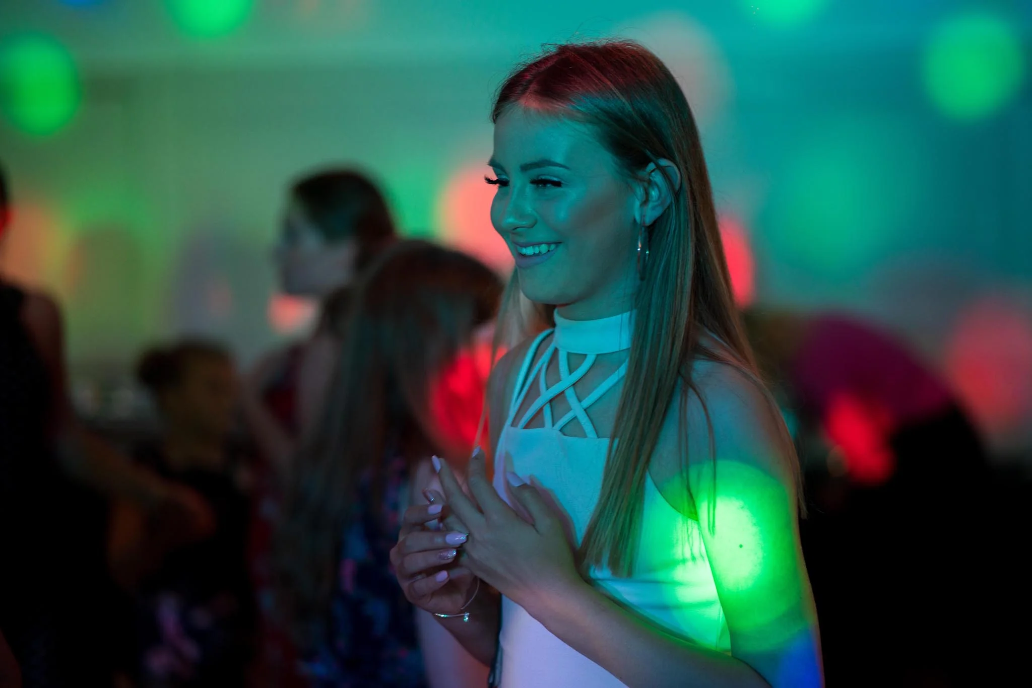 1049-Night-Reception-Luke-Yasmin-The-Rayleigh-Club-Wedding-Photography.jpg
