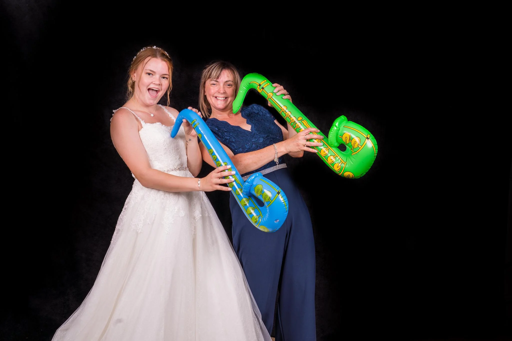 1166-Photo-Booth-Luke-Yasmin-The-Rayleigh-Club-Wedding-Photography.jpg