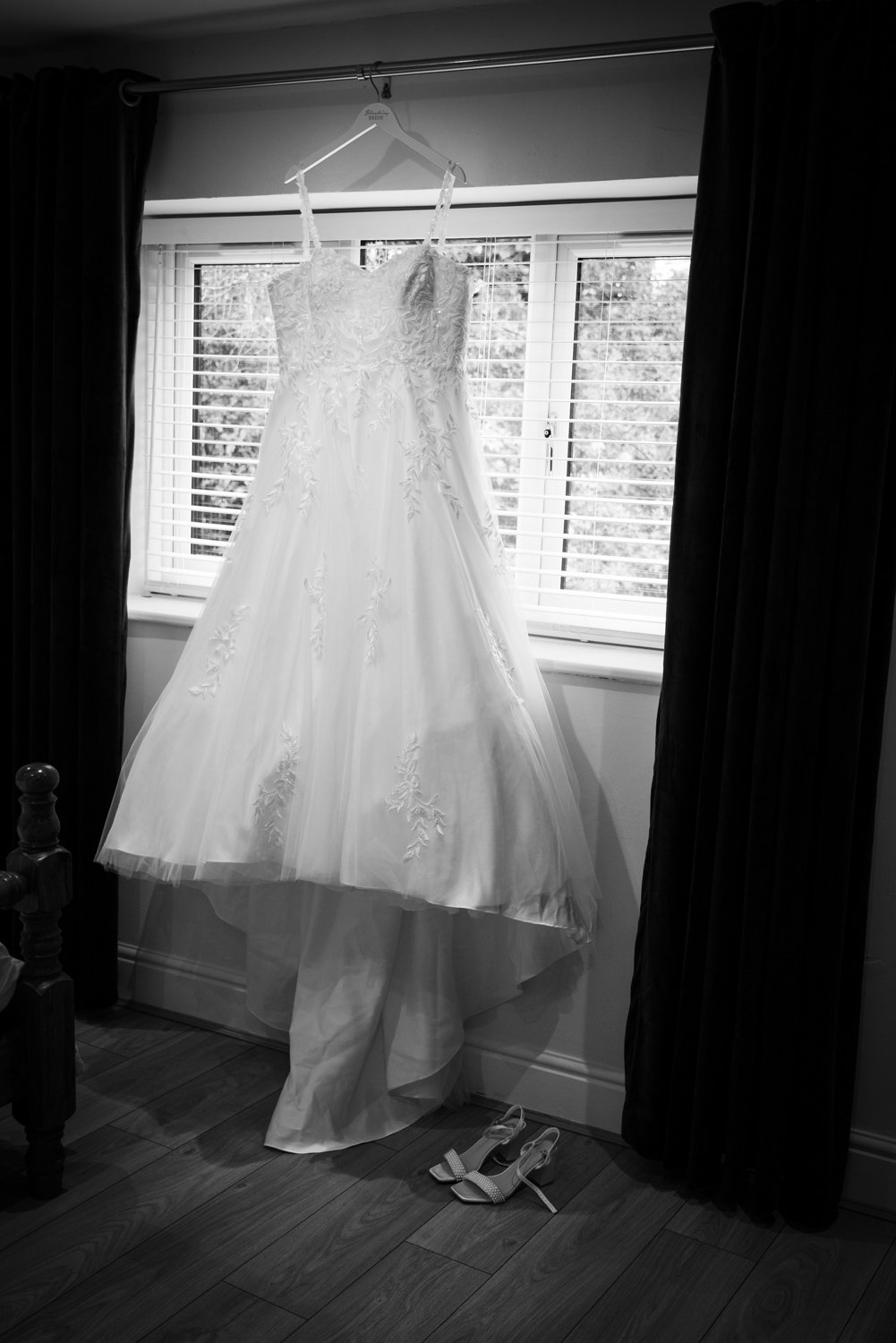 East Mersea Hall Wedding Photography 0022.jpg