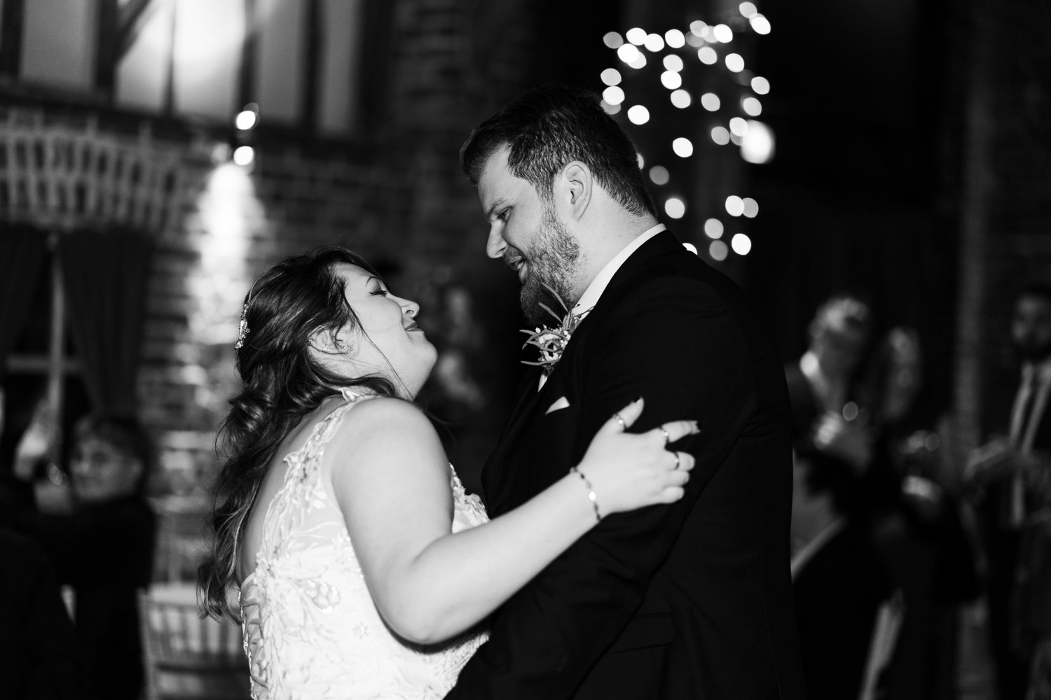 Cooling Castle Barn Wedding 600.jpg