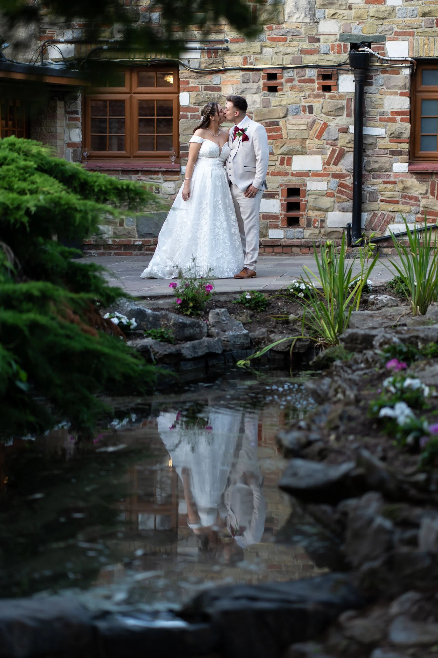 Ye Olde Plough House ~ Kelly & Joe 765.jpg