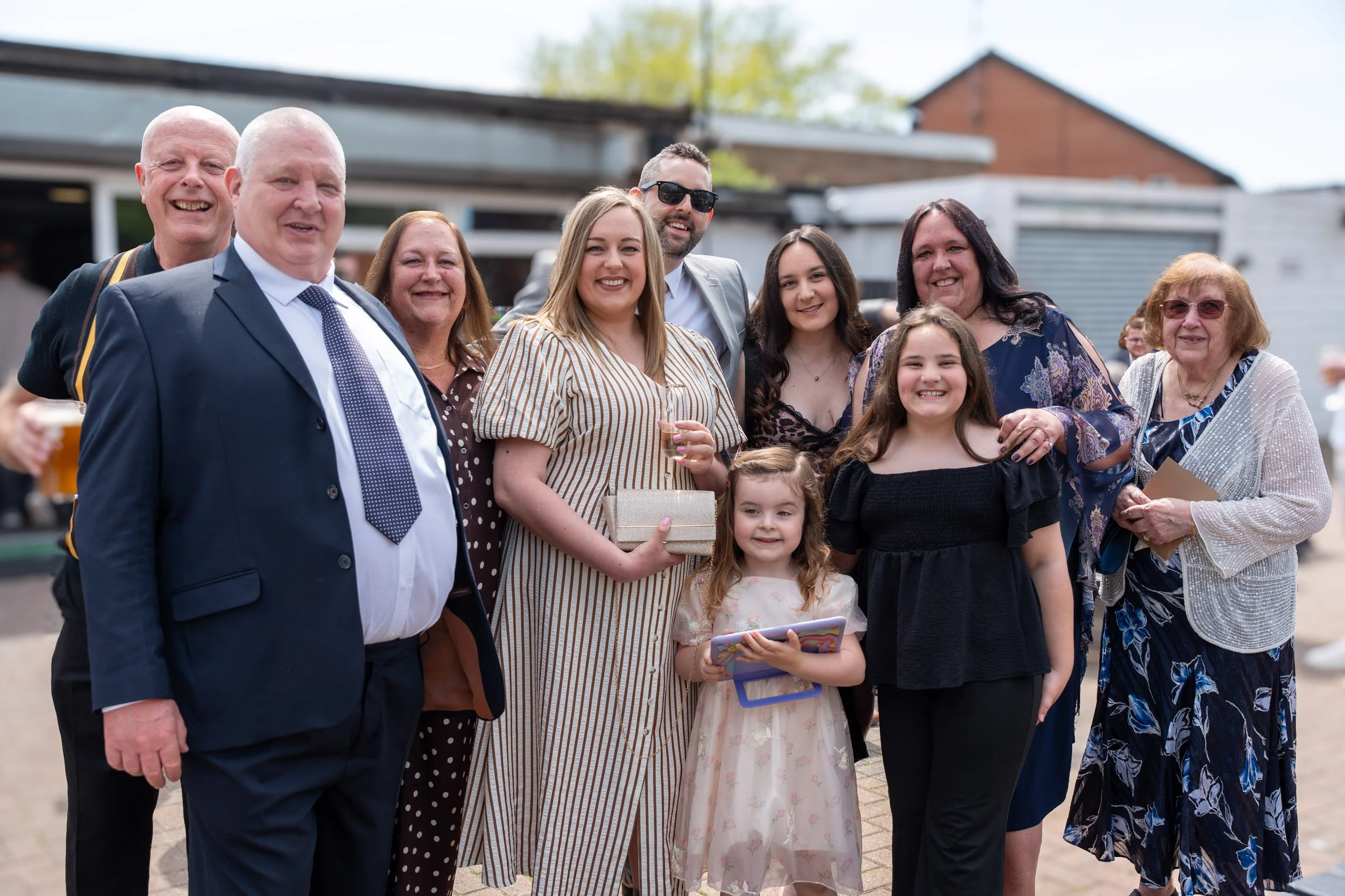 Candid wedding couple & guests at Fryerns Social Club, Basildon 015.jpg