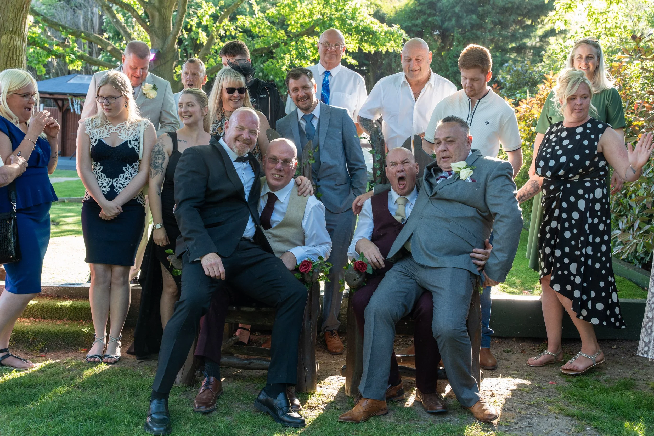 Candid wedding couple & guests at Fryerns Social Club, Basildon 127.jpg