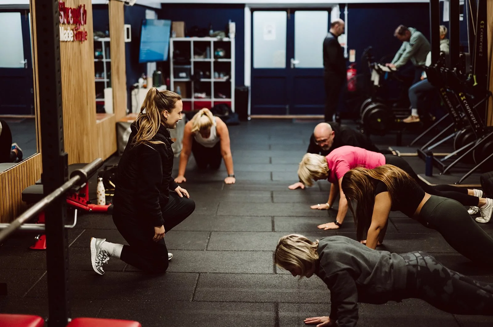 Tried gym memberships, apps and quick fixes&hellip; but nothing&rsquo;s ever really stuck?

So what&rsquo;s different here?

🏋️ Small group coaching &mdash; a coach in every session, not just a plan on a screen.
🍎 No extreme diets &mdash; just simp