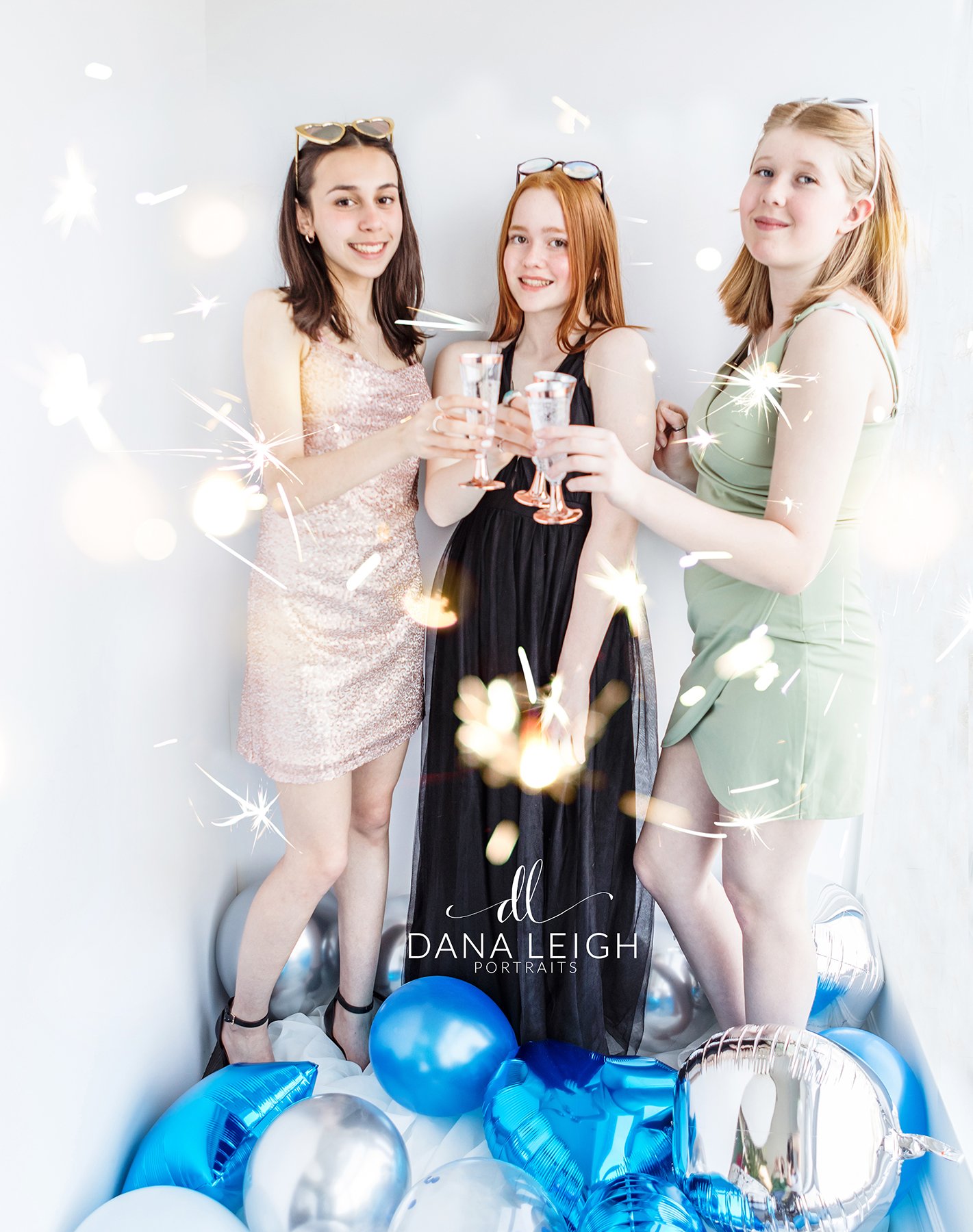 Sammy, Nat & Bekah Grade 8 Grad 2022 2 (4 of 12) b web.jpg