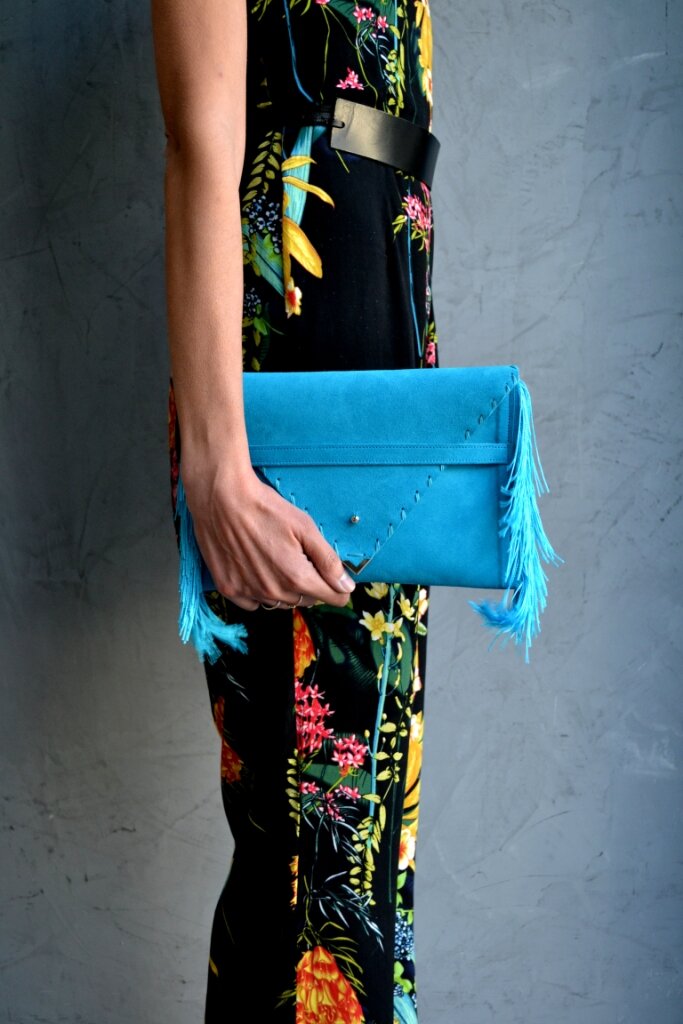 Small Medusa Clutch in turquoise