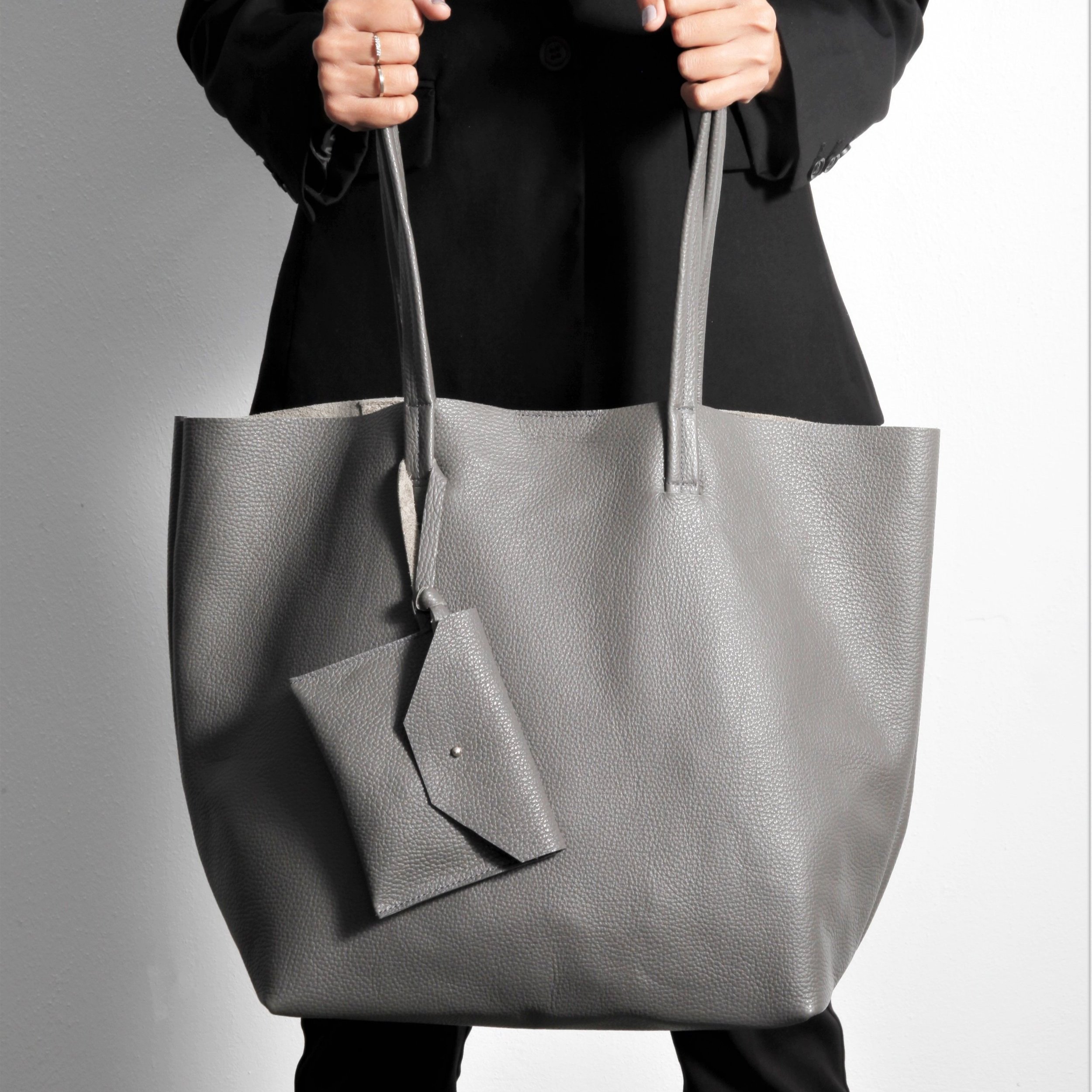 Althaia tote in gray
