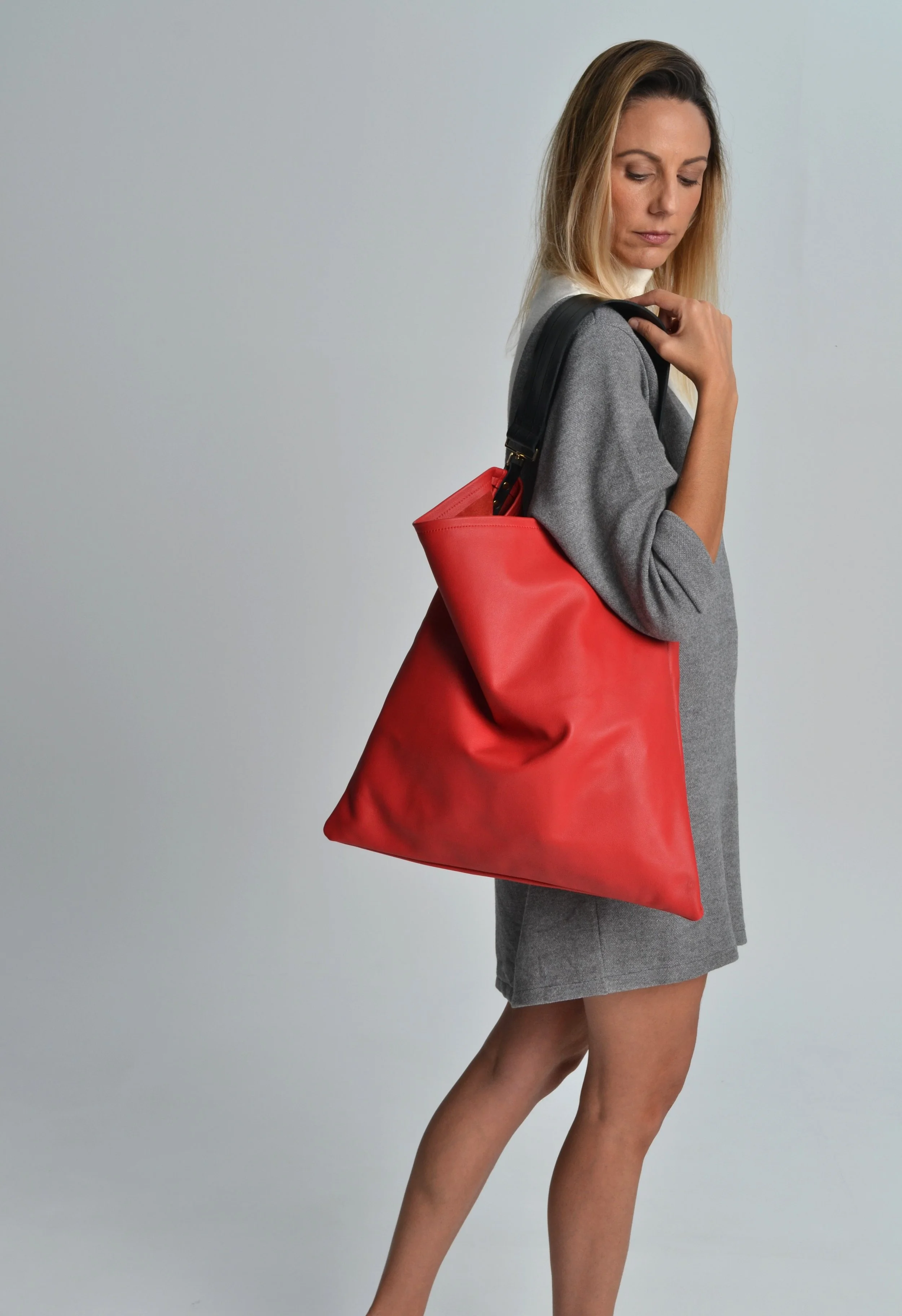 Akathi mat bag in red
