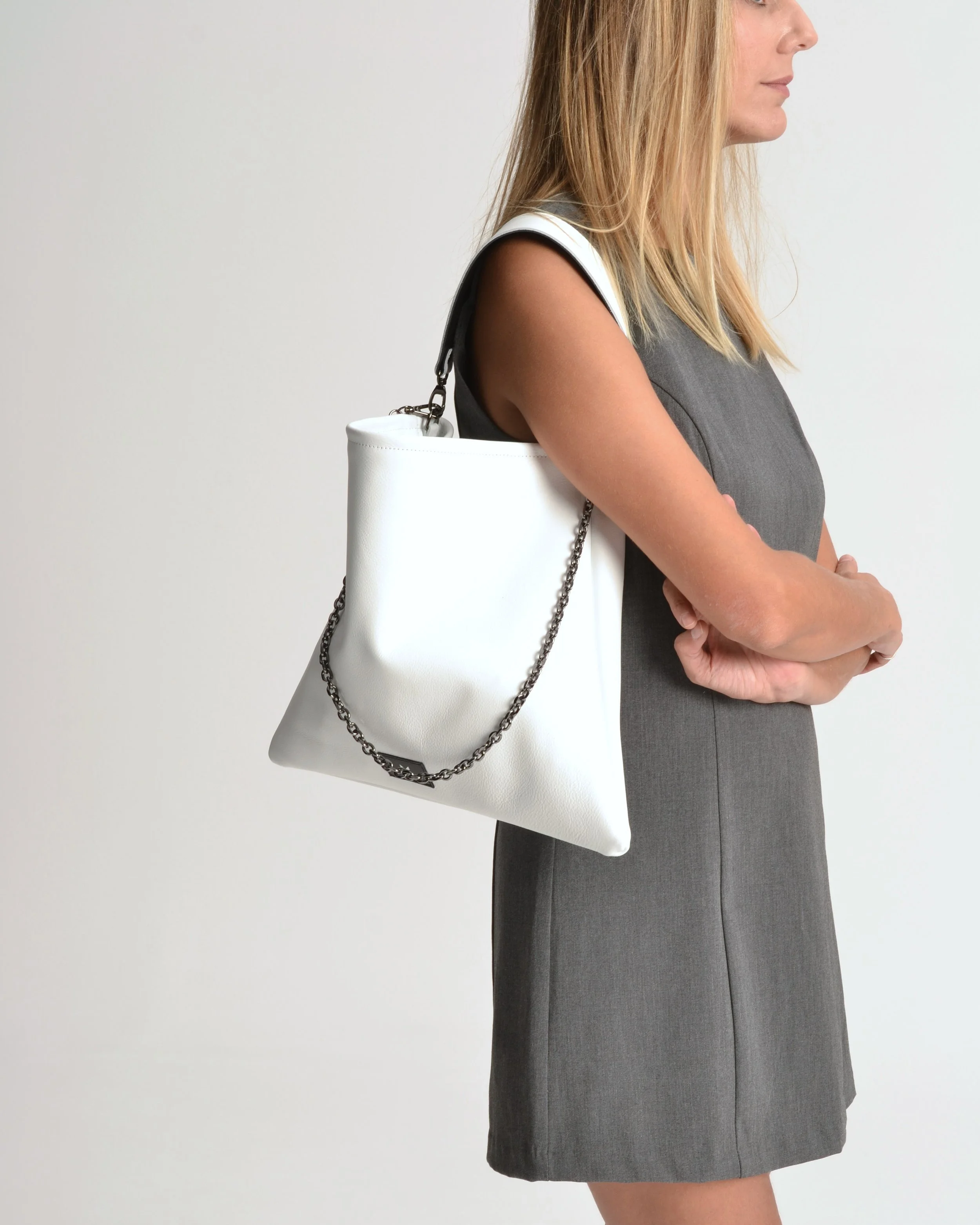 Erato leather bag in white