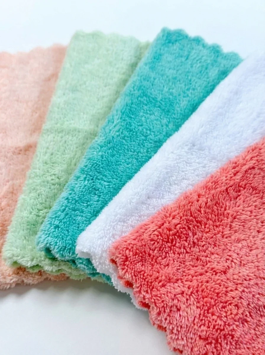 fluffy-pastel-detail-v1.webp