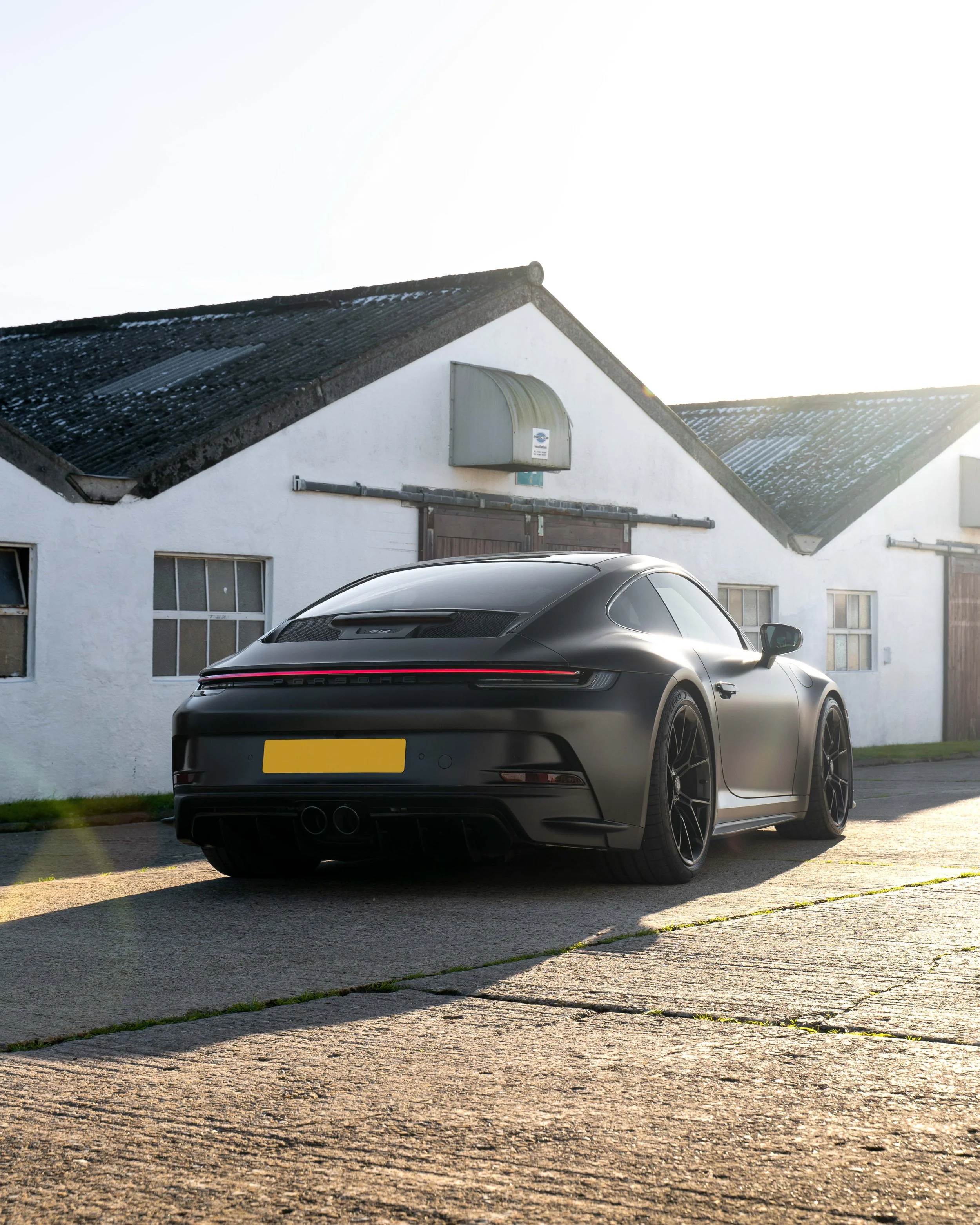 PORSCHE 992 GT3 TOURING 