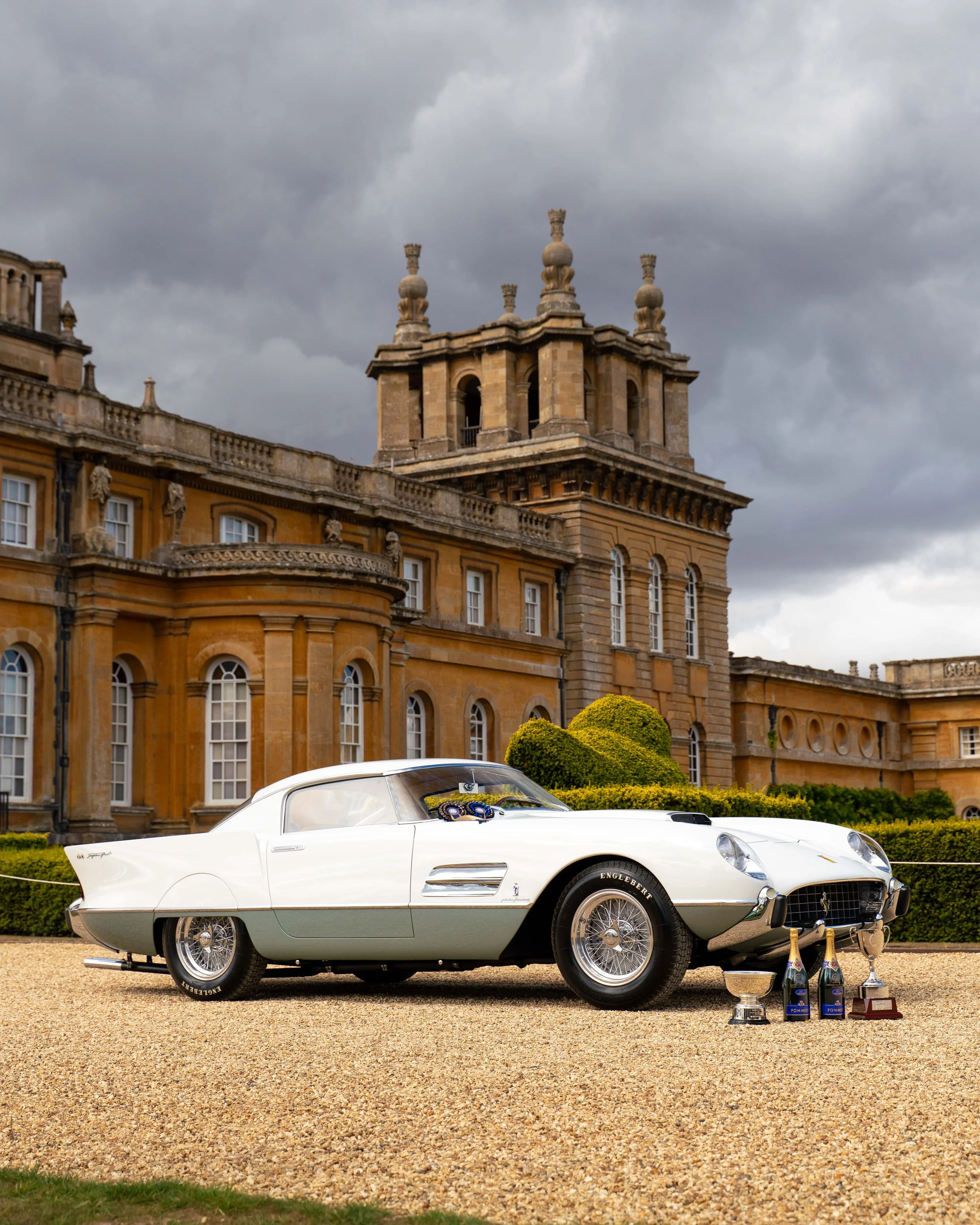 SALON PRIVE 25