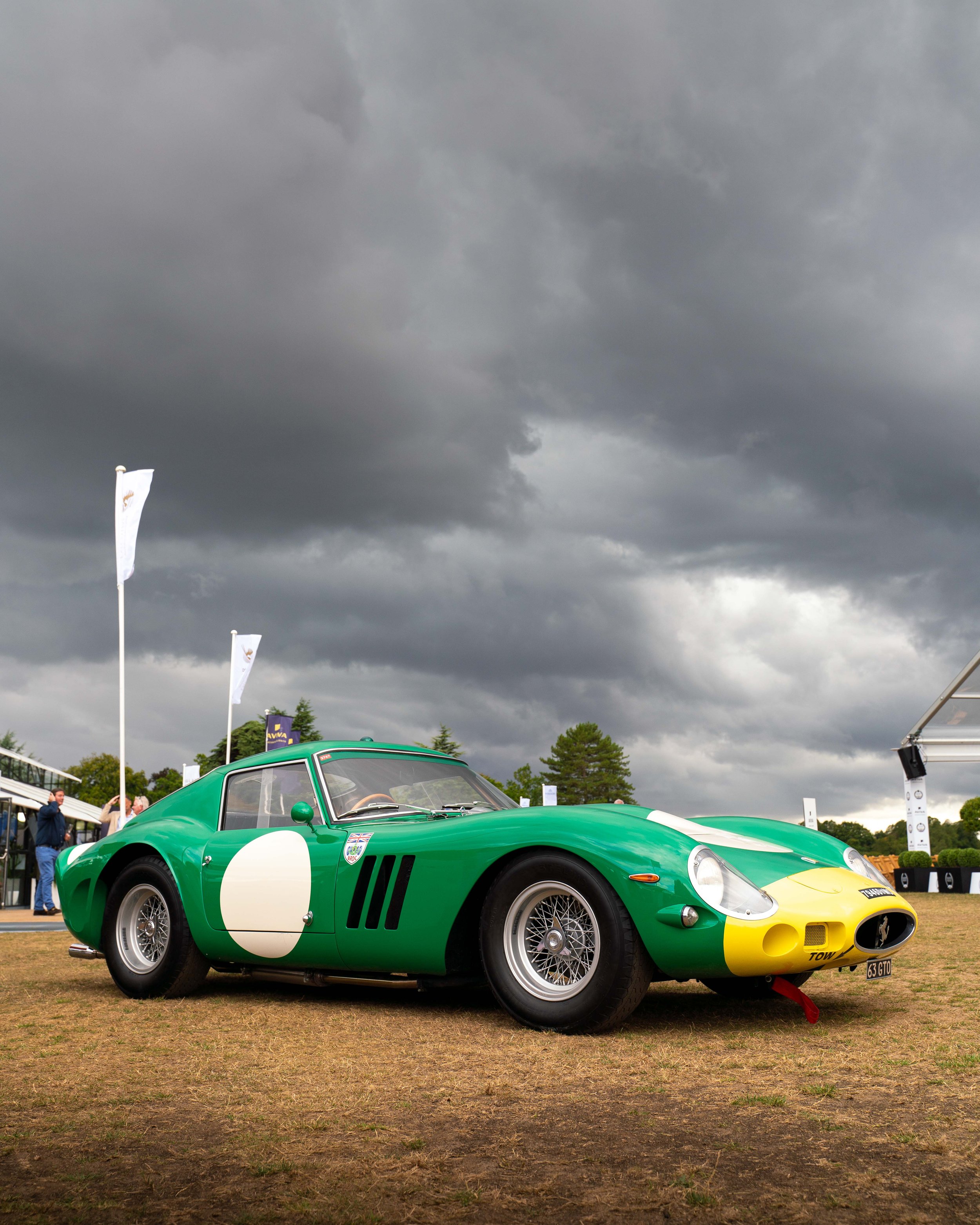 SALON PRIVE 25