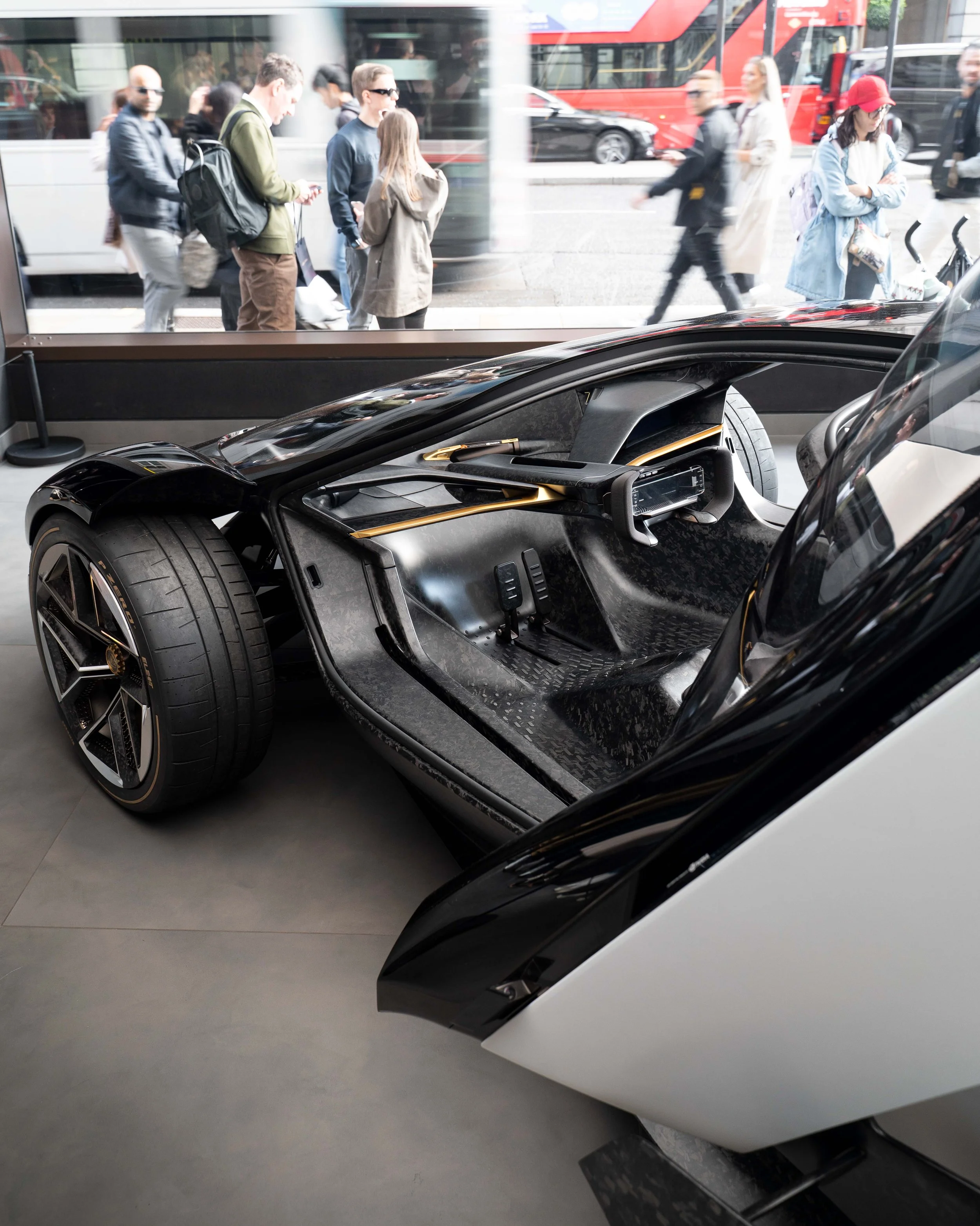 LOTUS MAYFAIR