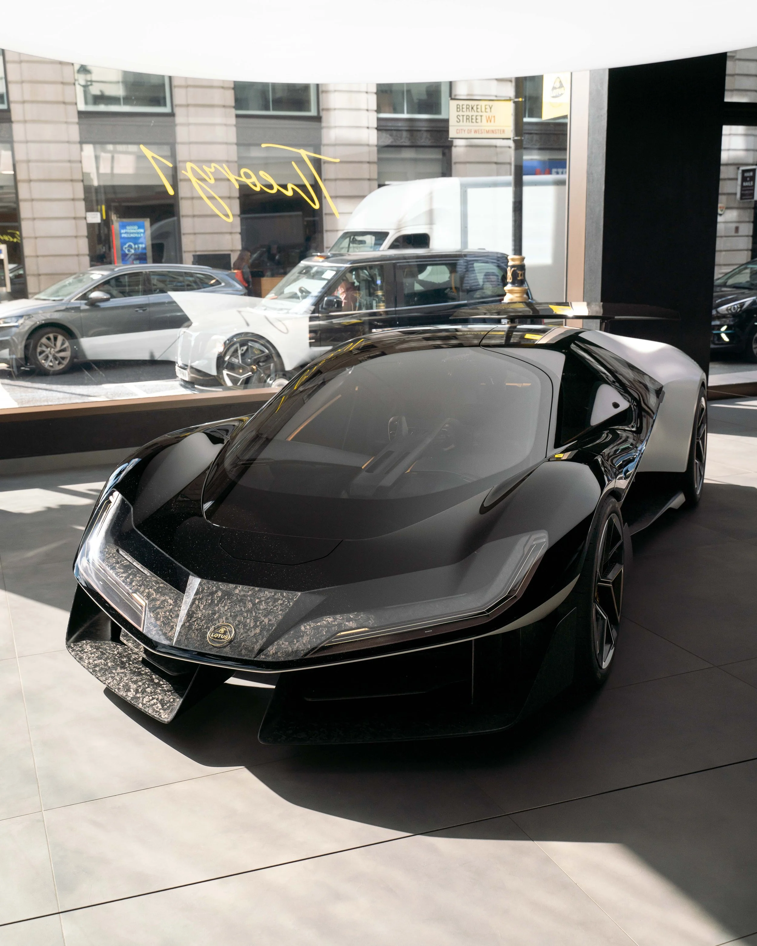 LOTUS MAYFAIR