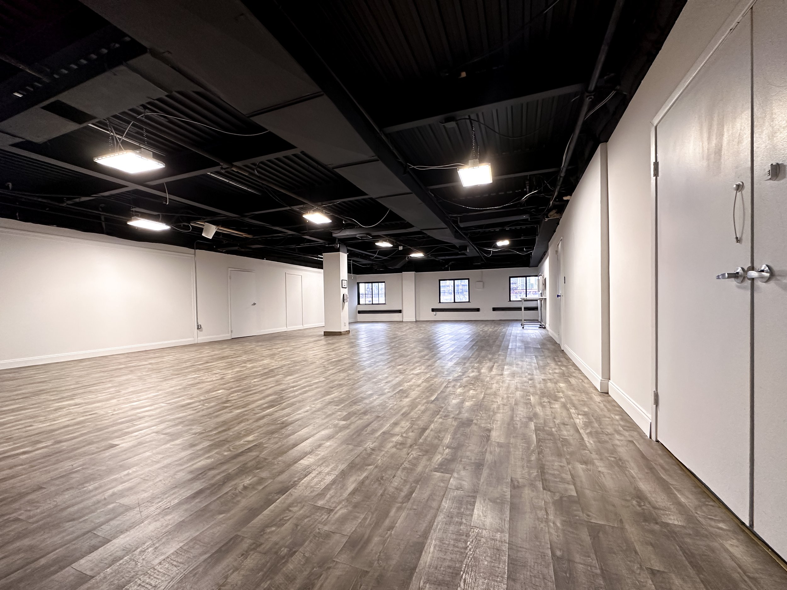 LONG ISLAND CITY CONFERENCE ROOM