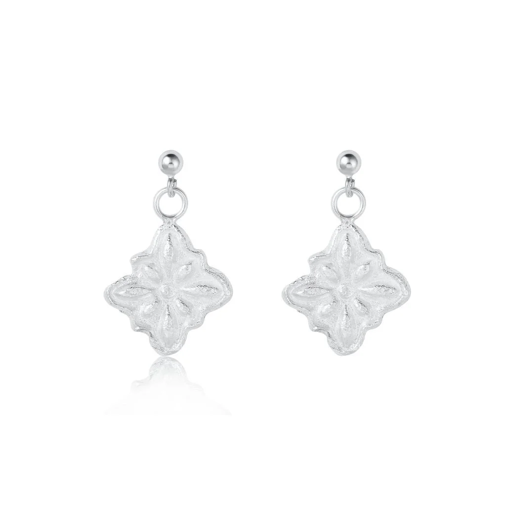 AMIICI-JEWELLERY-FLORAL-EARRINGS.jpg