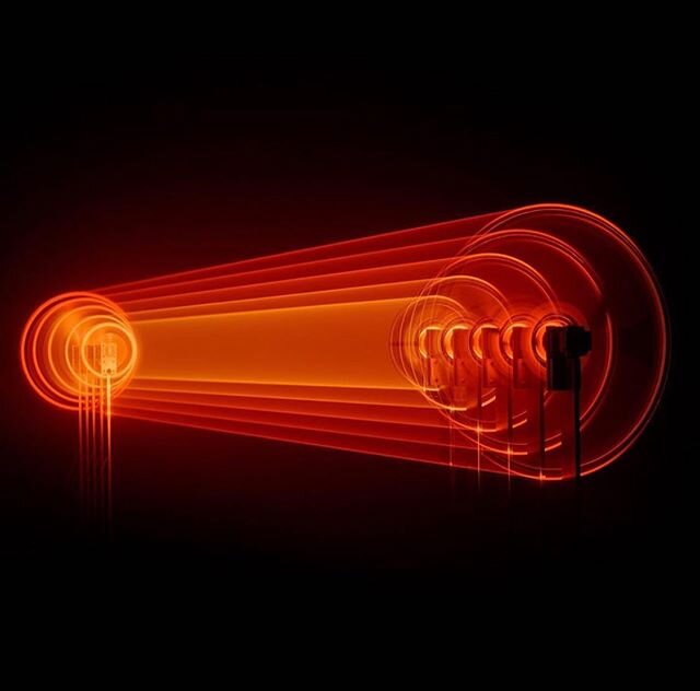 🔺TRI-LOVES🔺London based technology art collective @unitedvisualartists&rsquo;s new installation &quot;Harmonics&quot;, that explores our perception of light and sound unfolding at great speed - an illusion of time blending. As the two kinetic sculp