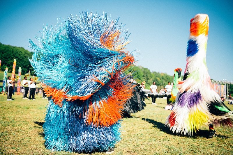 Nick Cave&rsquo;s Soundsuits x FORMAT Festival
Bentonville, Arkansas
September 2022
Produced &amp; Curated by TRIADIC
American contemporary artist Nick Cave&rsquo;s iconic Soundsuits invaded the festival grounds and main stages with their vivacious m