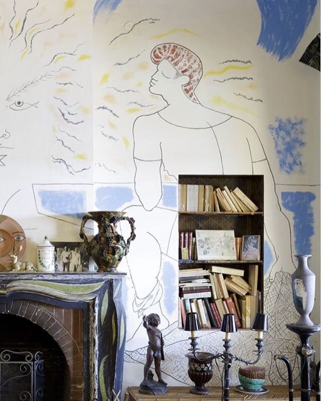 One of Jean Cocteau&rsquo;s murals at Villa Santo Sospir on the C&ocirc;te d&rsquo;Azur where he covered all the walls in his illustrations. .
.
.
.
.
.
.
.
.
.
.
.
#jeancocteau #santosospir #southoffrance #cotedazur #mural #illustration #eclecticint