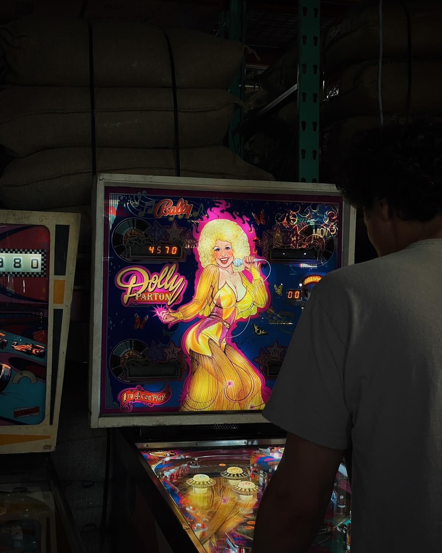 Back home to the same ol&rsquo; same ol&rsquo;
Stop on in this week and check out some great coffee&rsquo;s and new pinball machines! ☕️🪩😎

#dollyparton #dollypartonpinball #dollywood #whatsbrewingsatx #latteart #baristagram