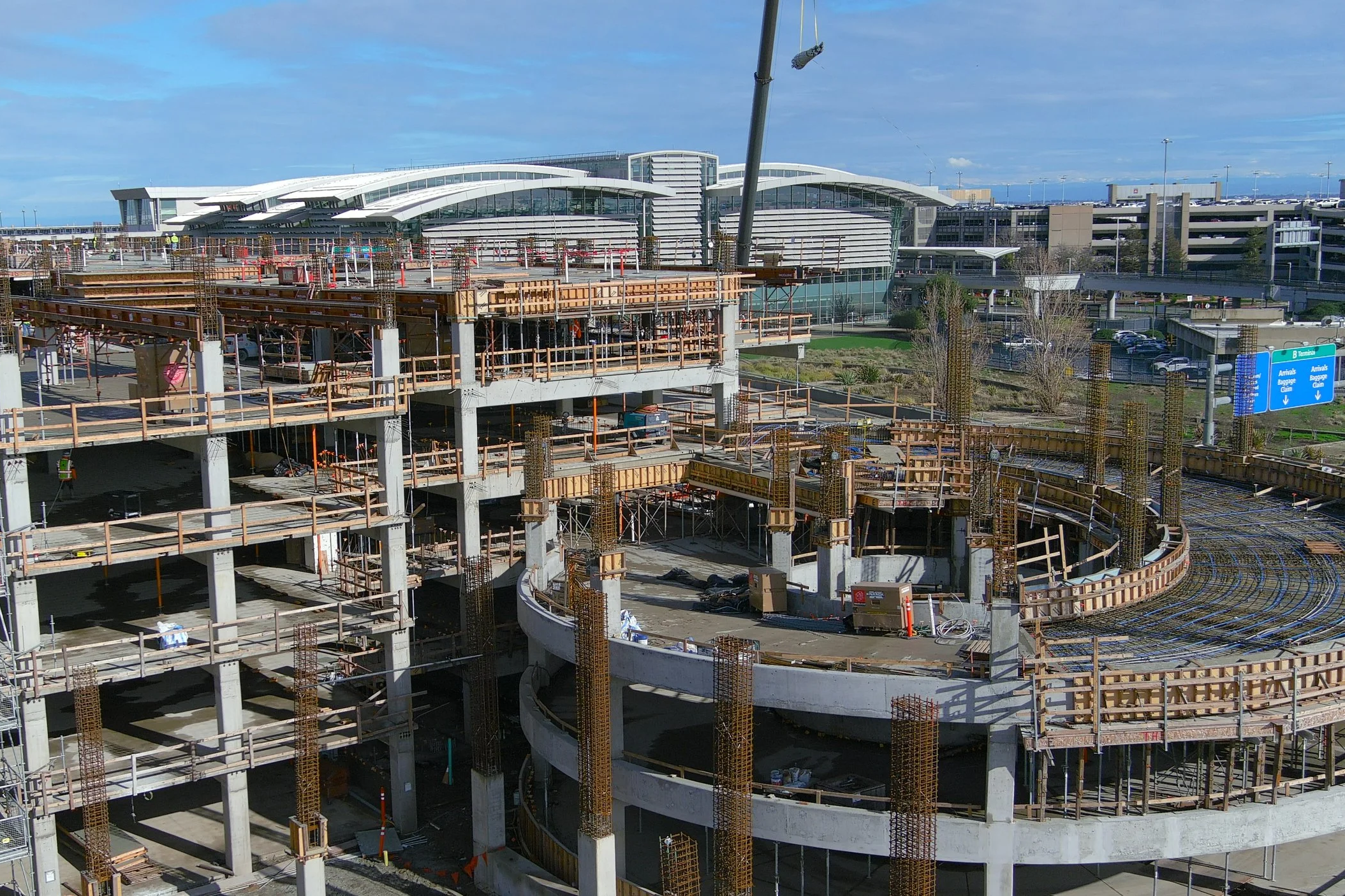  SACRAMENTO AIRPORT (SMF) TERMINAL B PARKING 