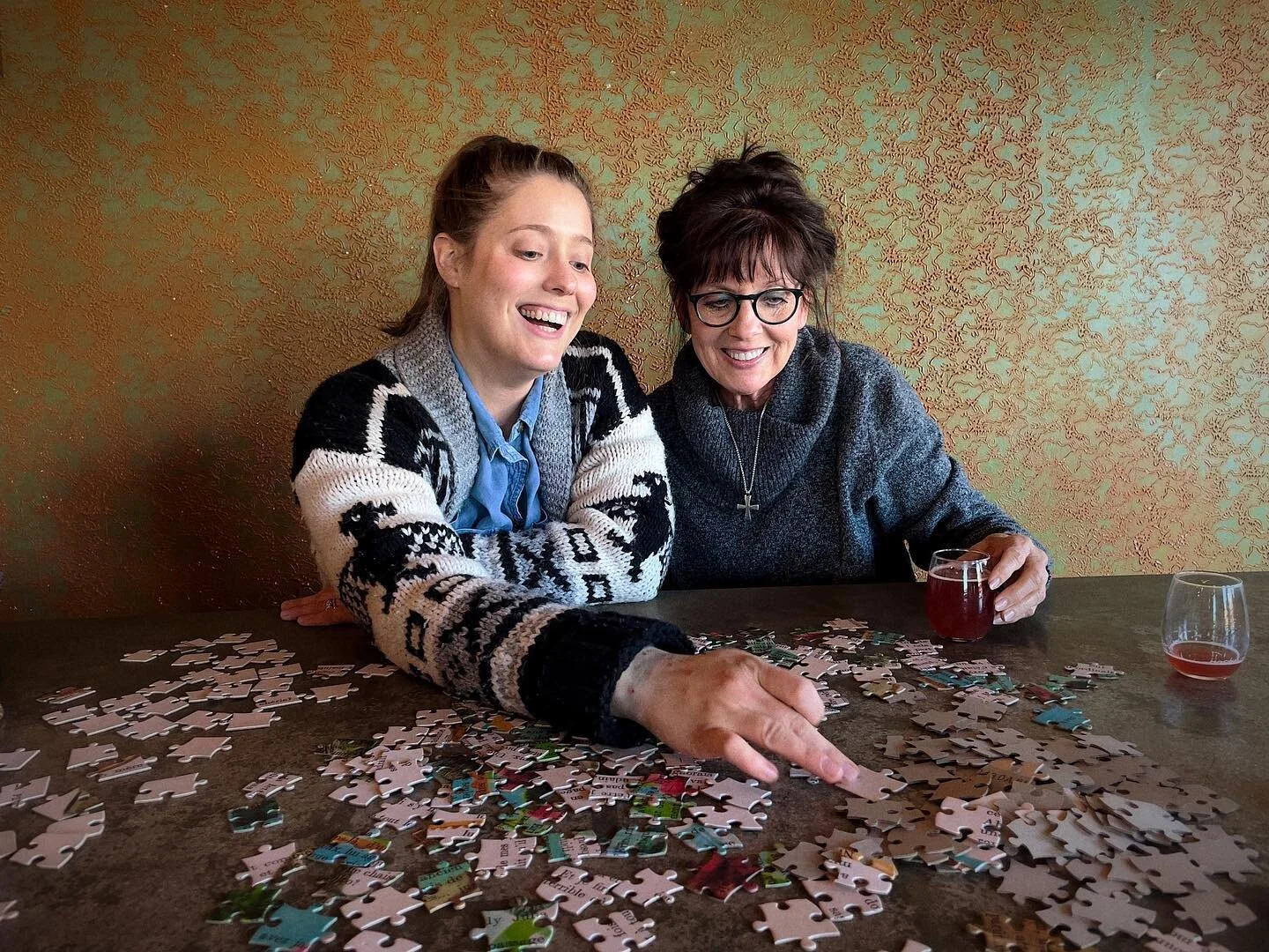 HAPPYHAPPYHAPPYHAPPYBIRTHDAY🥳🥳🥳🥳🥳🥳🥳🥳TO MY AMAZING WIFE AND BEST FRIEND @sarahbethh #partypuzzle #pizza #beer