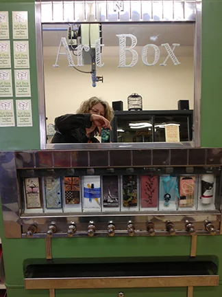  THE ART BOX 