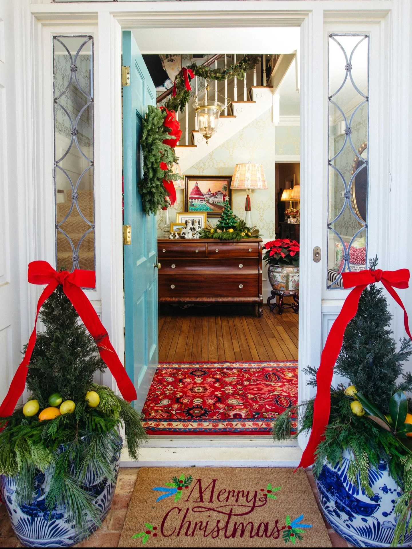 &bull; hear them ring, soon it will be christmas day &bull;

📸: @christinahussey 

wishing you and yours a merry christmas + happy new year!