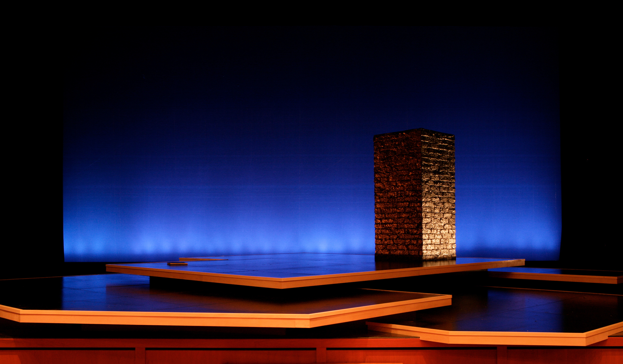 Rahcel Hauck_Set Design_Carol Mulroney 9.jpg