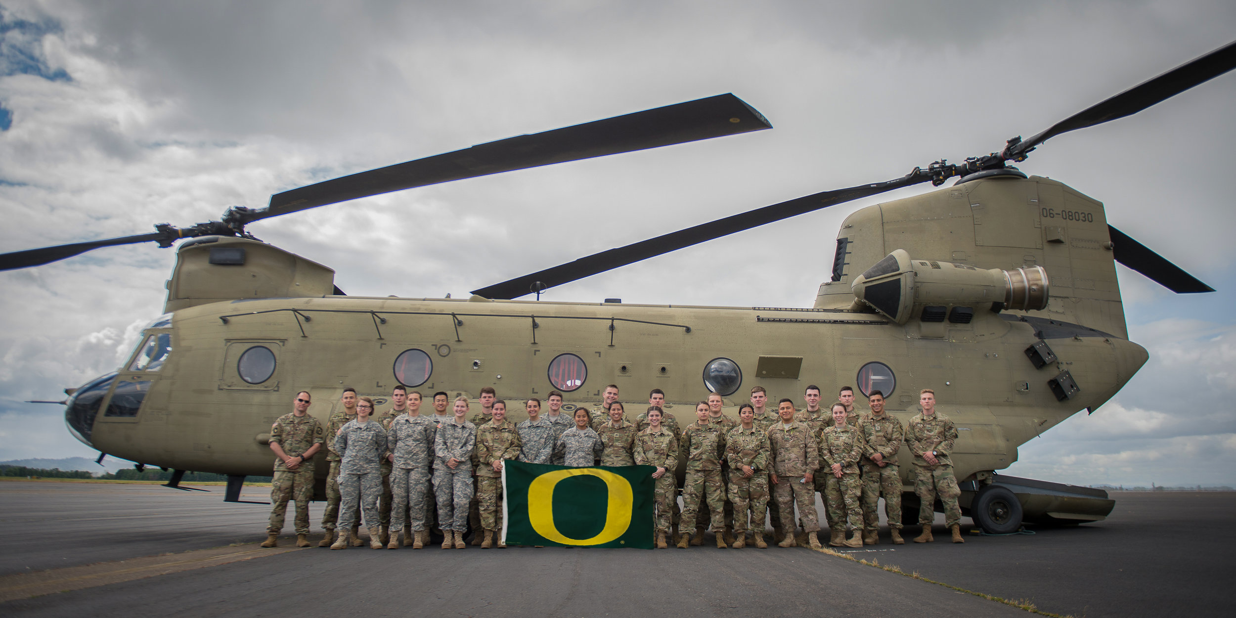2018-11-6(UO_ROTC_CH-47)_EL -.jpg