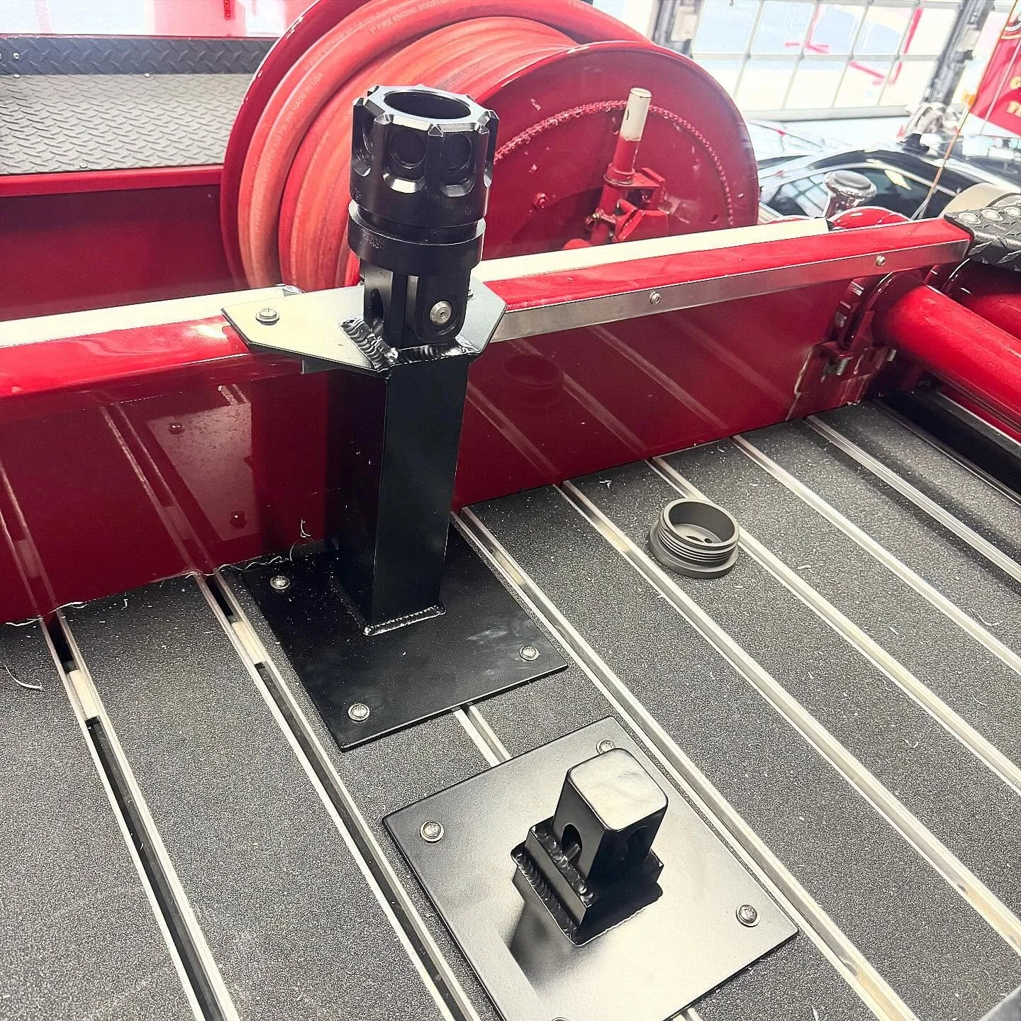 Quick trip down to see our friends @claymontfirecompany13 this morning. We modified a @taskforcetips hemisphere to act a removable deck gun as their new engine is not outfitted with a pre-piped deck gun, this will be fed by a 3&rdquo; line off the re