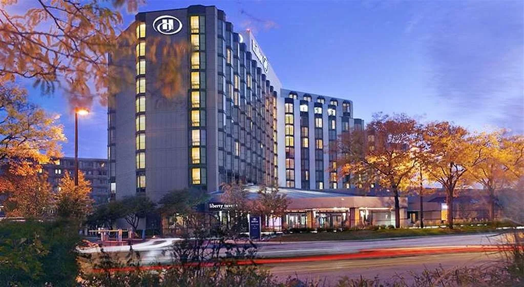 HiltonRosemont.jpg