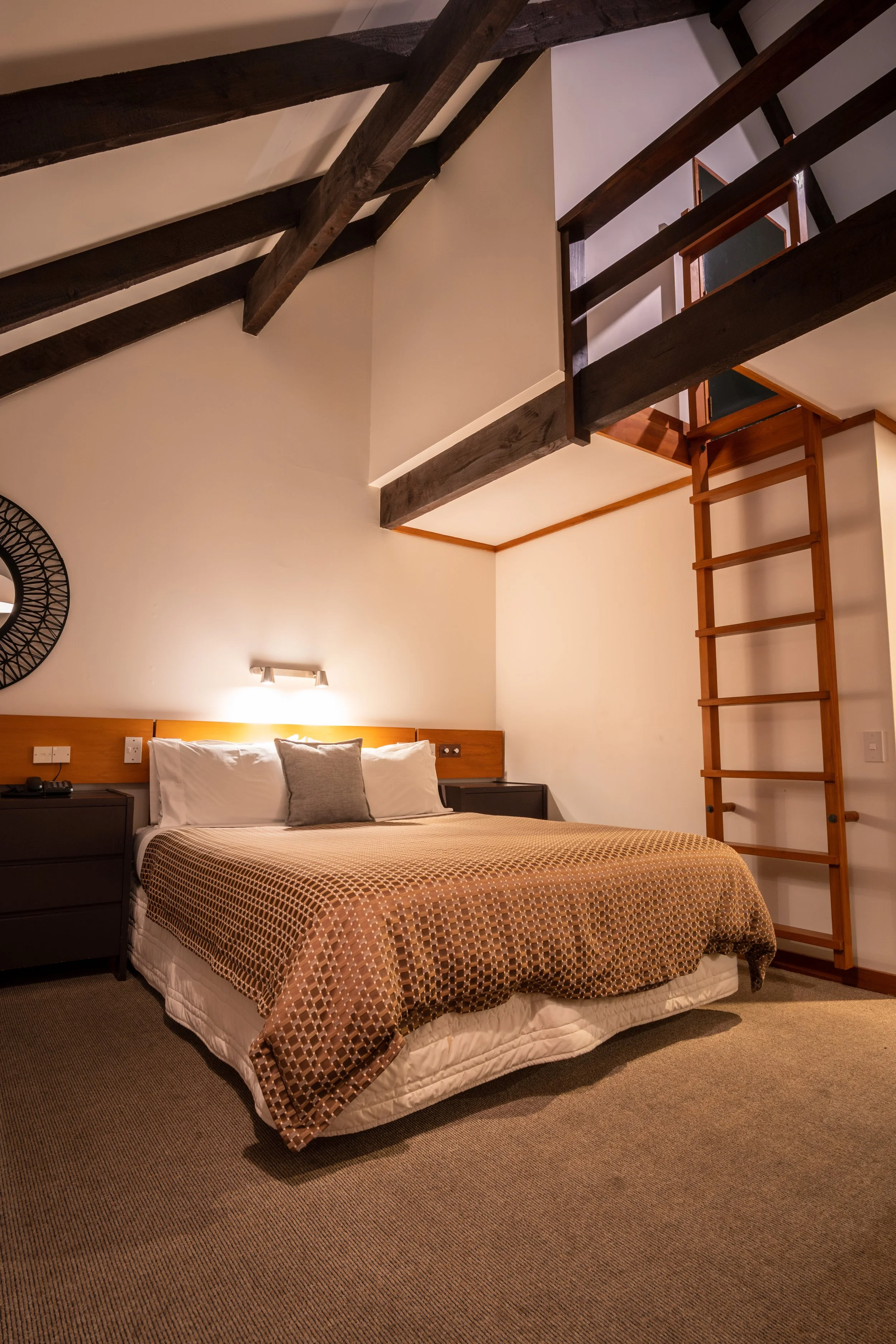 Stay at Alpine Lodge Nelson Lakes National Park New Zealand — Alpine Lodge